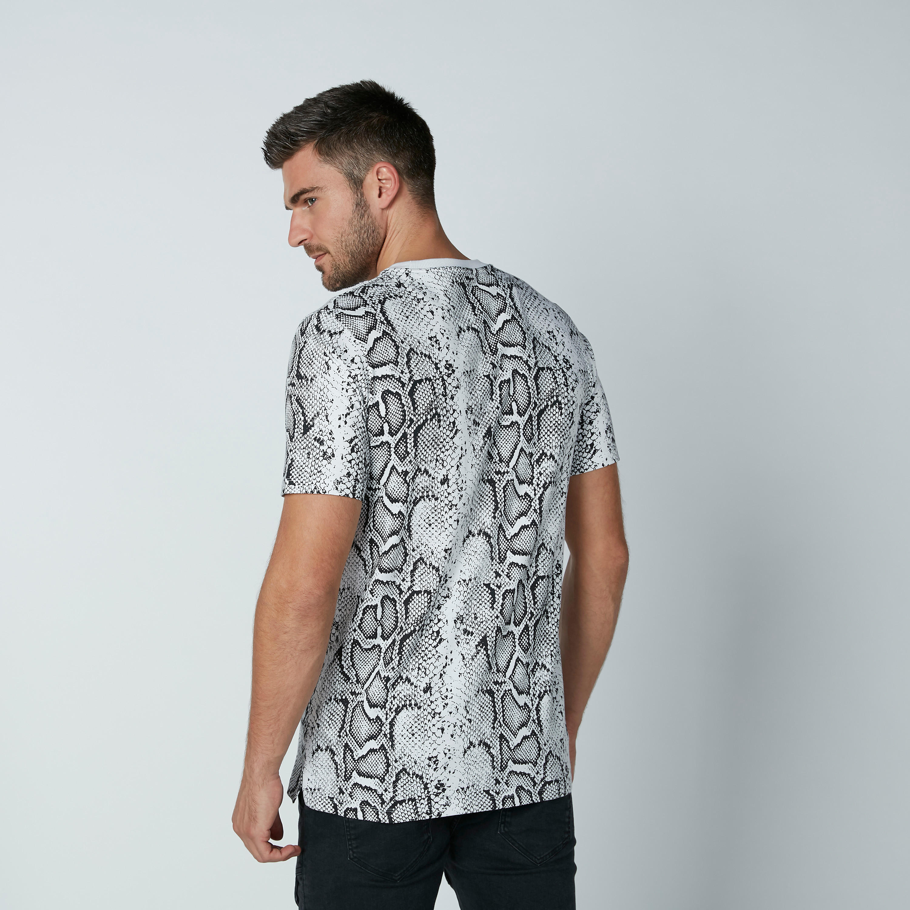 تيشيرت بأكمام قصيرة وطبعات حيوانات-men-clothing-tshirtsandpolos-tshirts-image-3