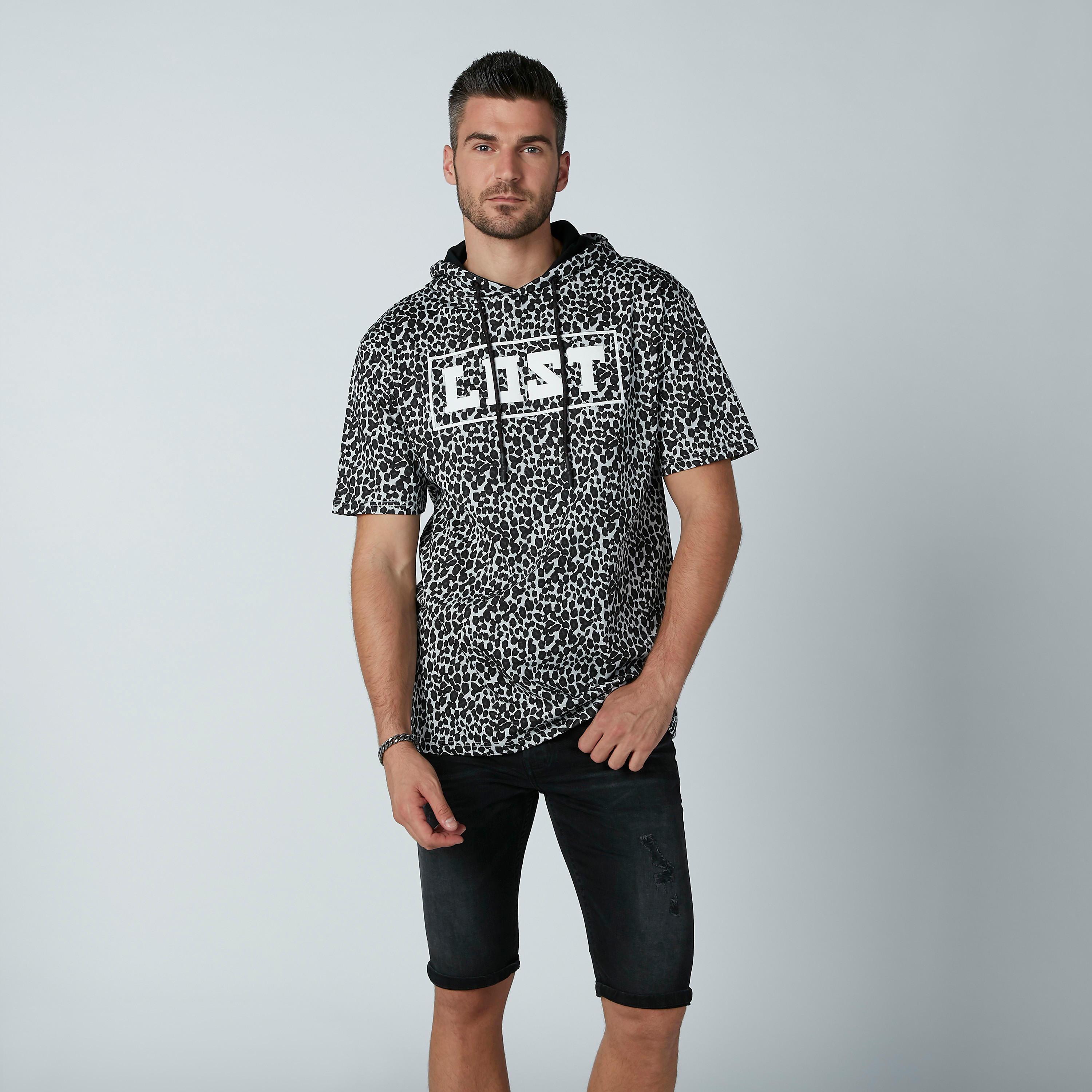 تيشيرت بأكمام قصيرة وطبعات-men-clothing-tshirtsandpolos-tshirts-image-1