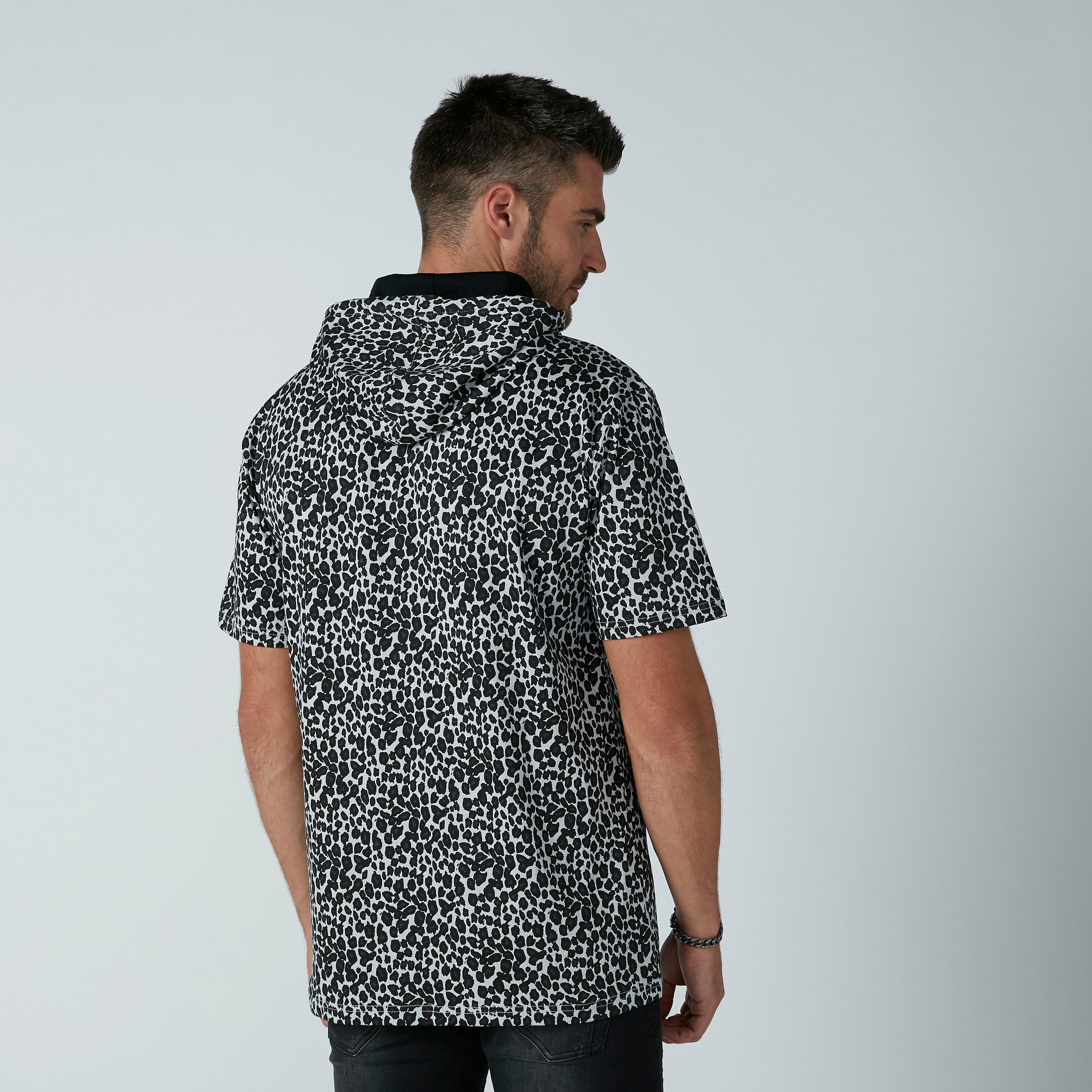 تيشيرت بأكمام قصيرة وطبعات-men-clothing-tshirtsandpolos-tshirts-image-5