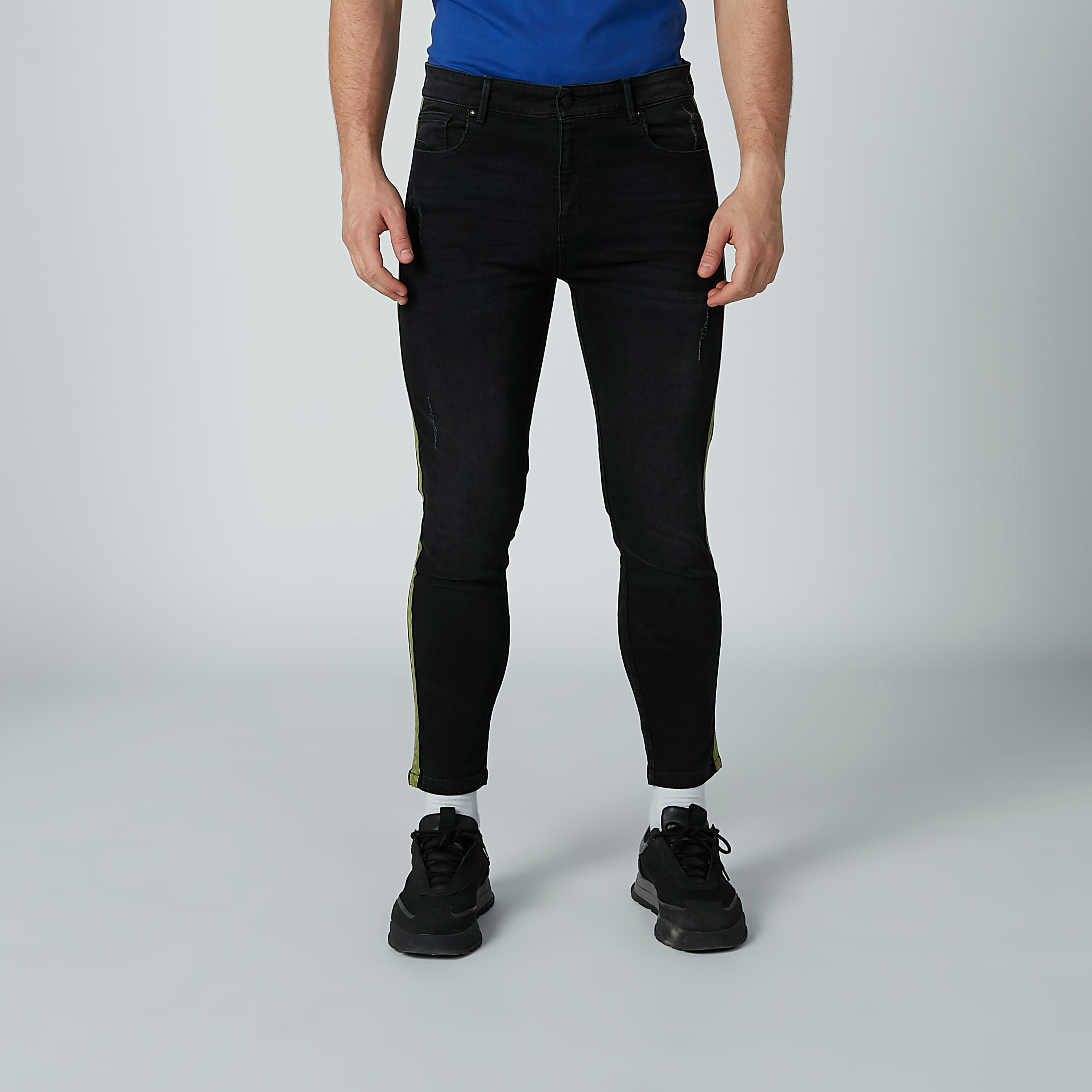 بنطال جينز ممزّق بجيوب وشريطة-men-clothing-bottoms-jeans-image-1