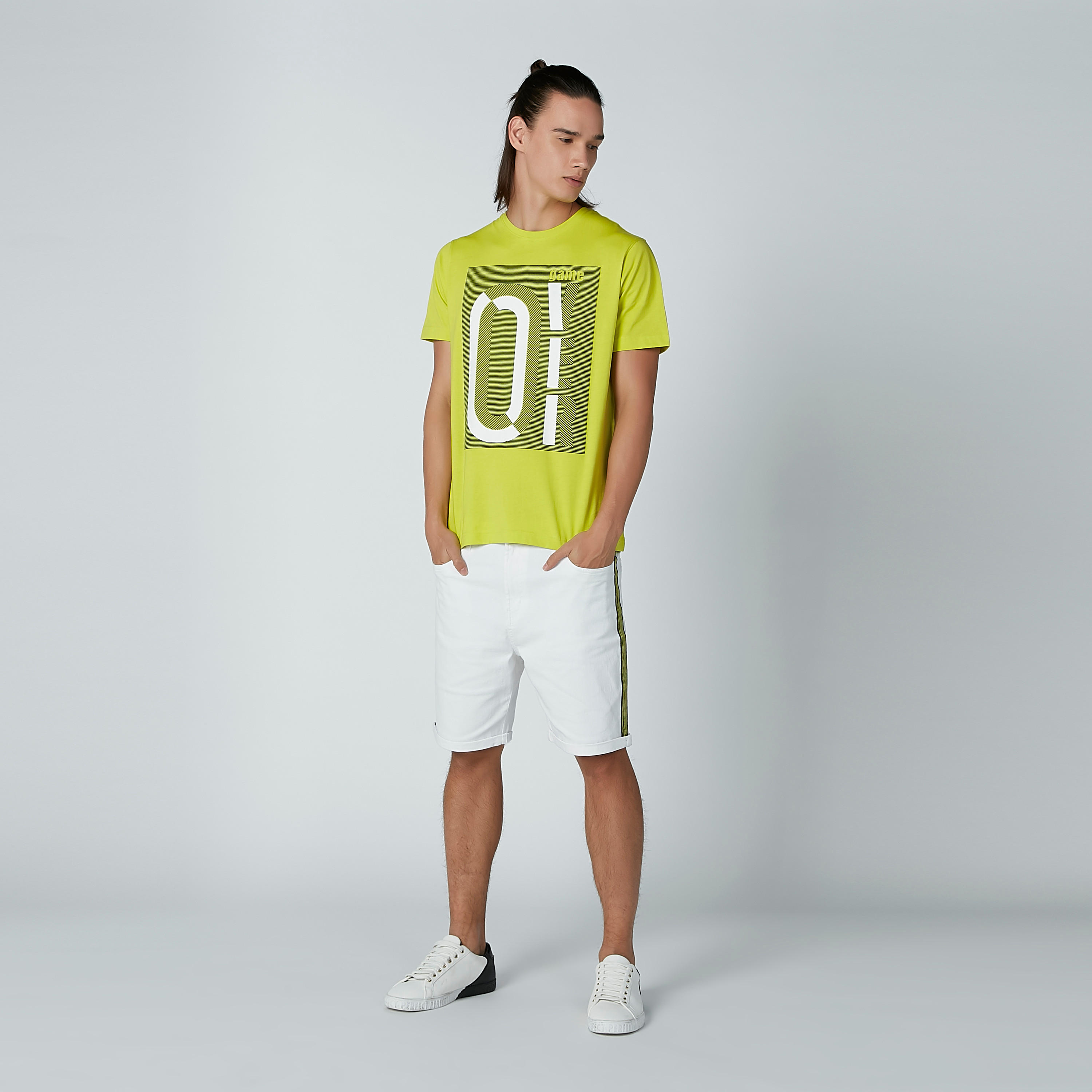 شورت دينم سادة بجيوب وشريطة-men-clothing-bottoms-shorts-image-2