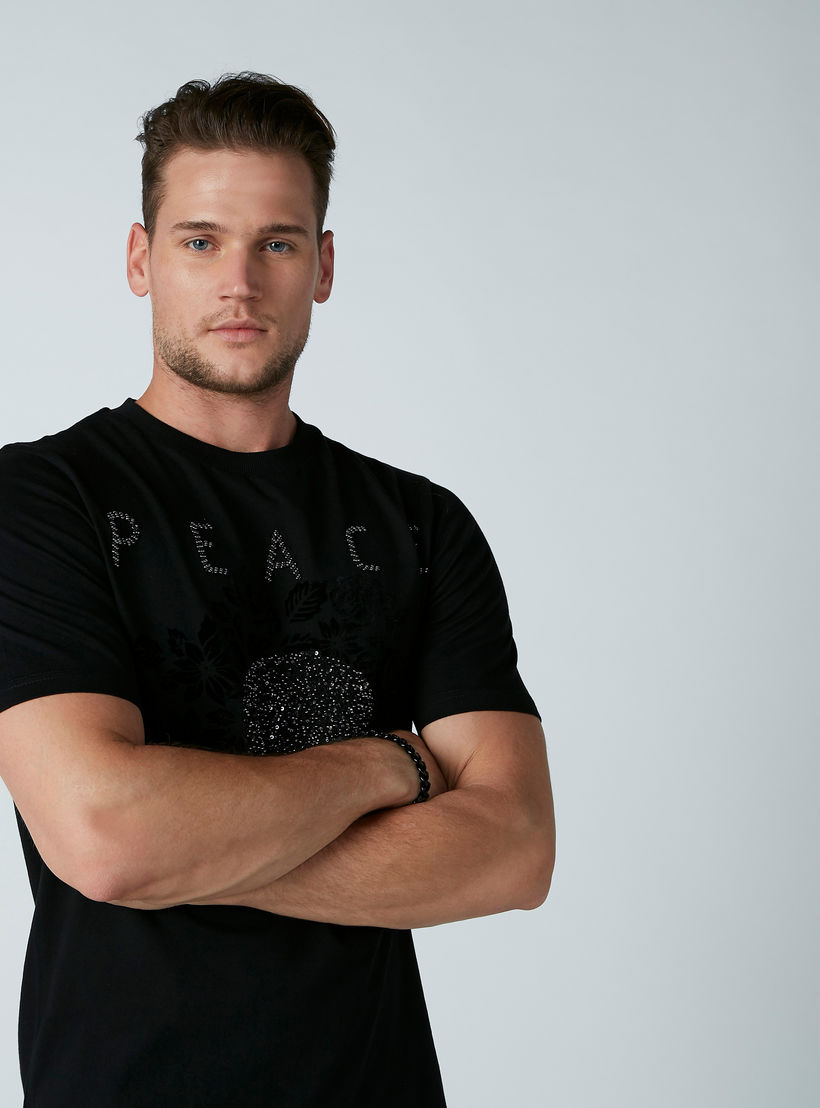 تيشيرت مزيّن بياقة مستديرة وأكمام قصيرة-men-clothing-tshirtsandpolos-tshirts-image-3