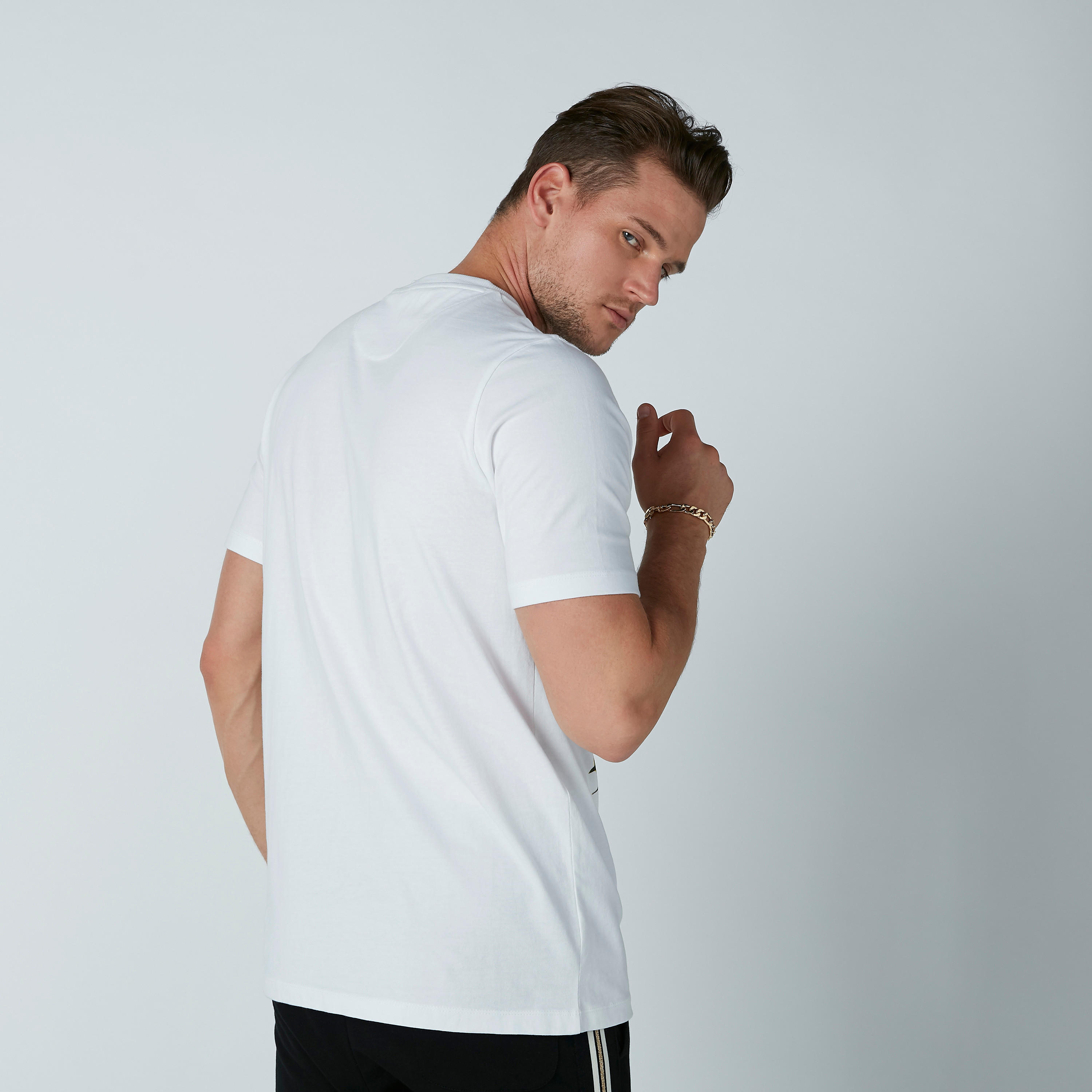 تيشيرت مزيّن بأكمام قصيرة وطبعات-men-clothing-tshirtsandpolos-tshirts-image-3