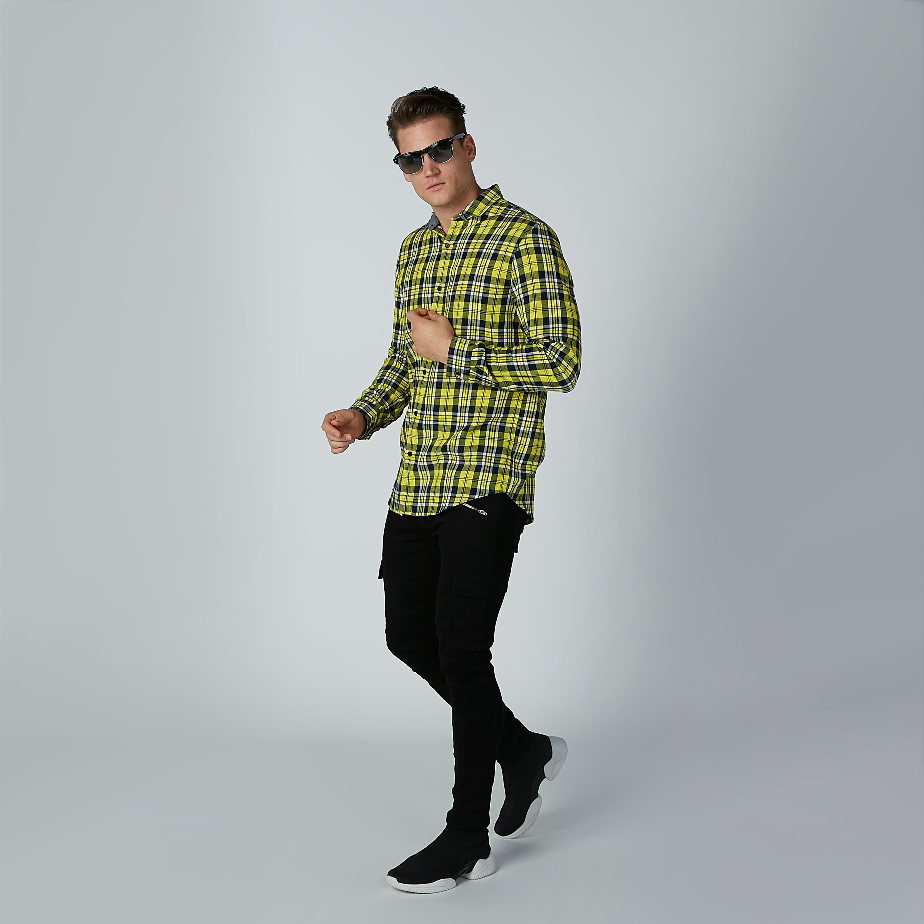 قميص كاروهات بأكمام طويلة وياقة عاديّة-men-clothing-shirts-image-4