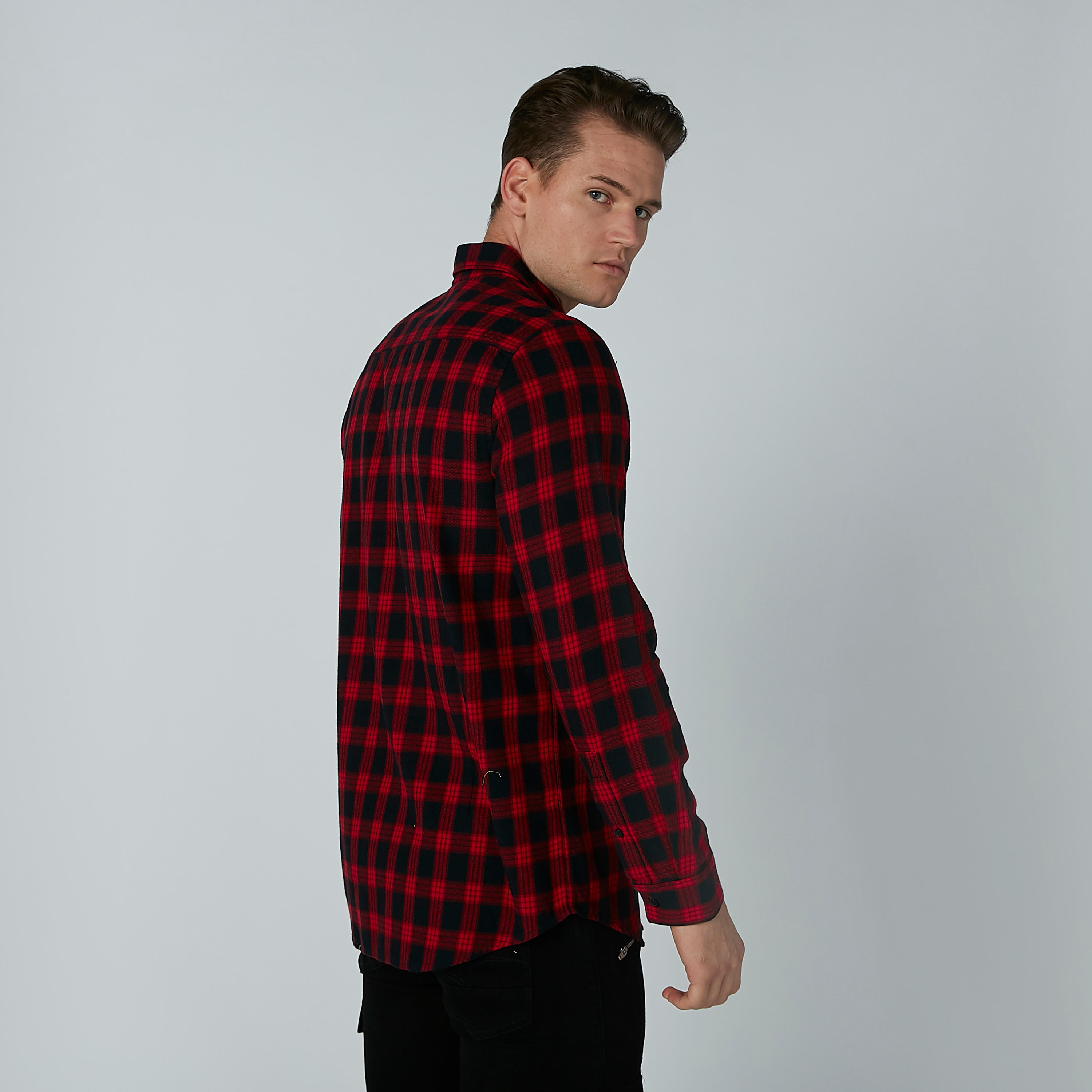 قميص كاروهات بأكمام طويلة وأزرار-men-clothing-shirts-image-4