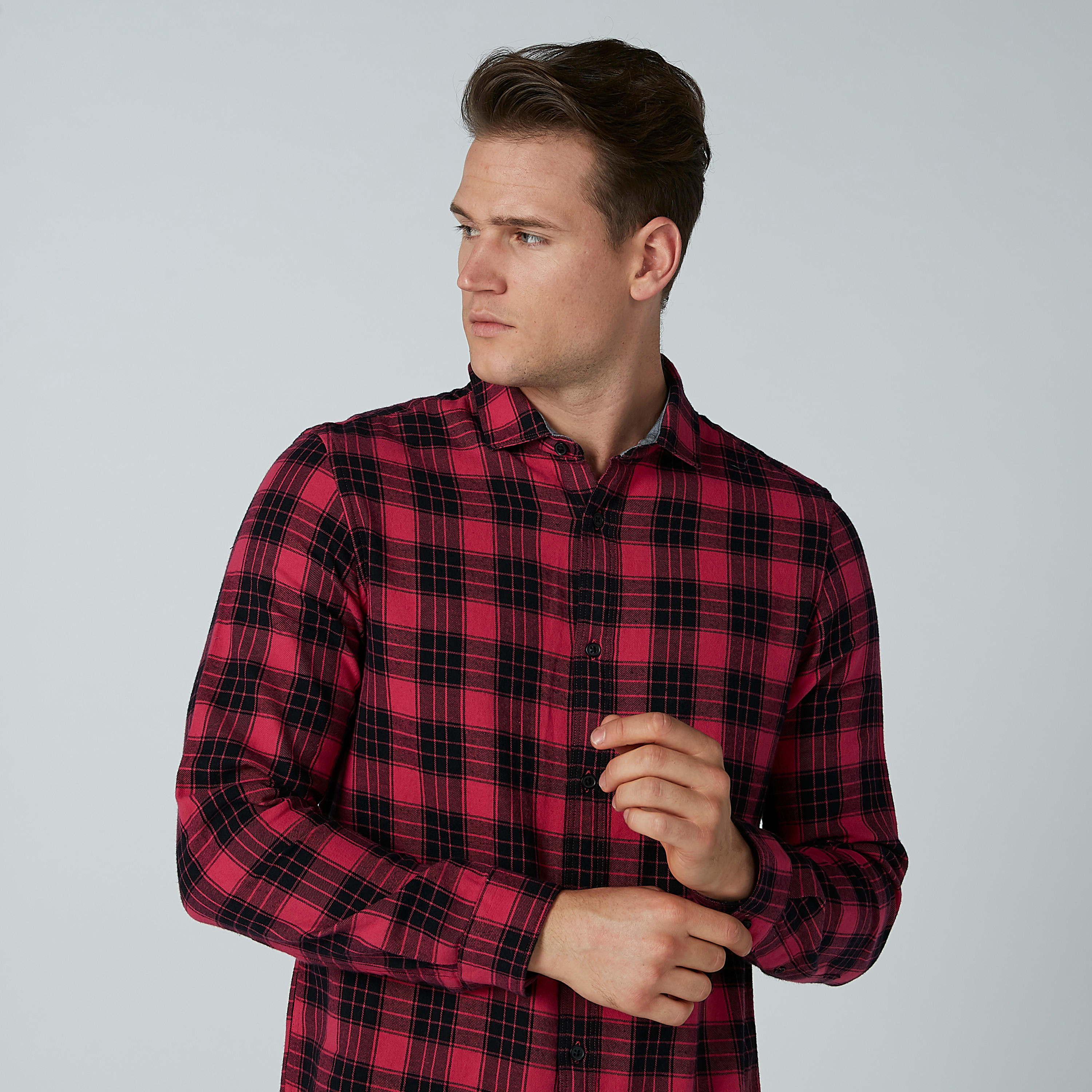 قميص كاروهات بأكمام طويلة وأزرار-men-clothing-shirts-image-2