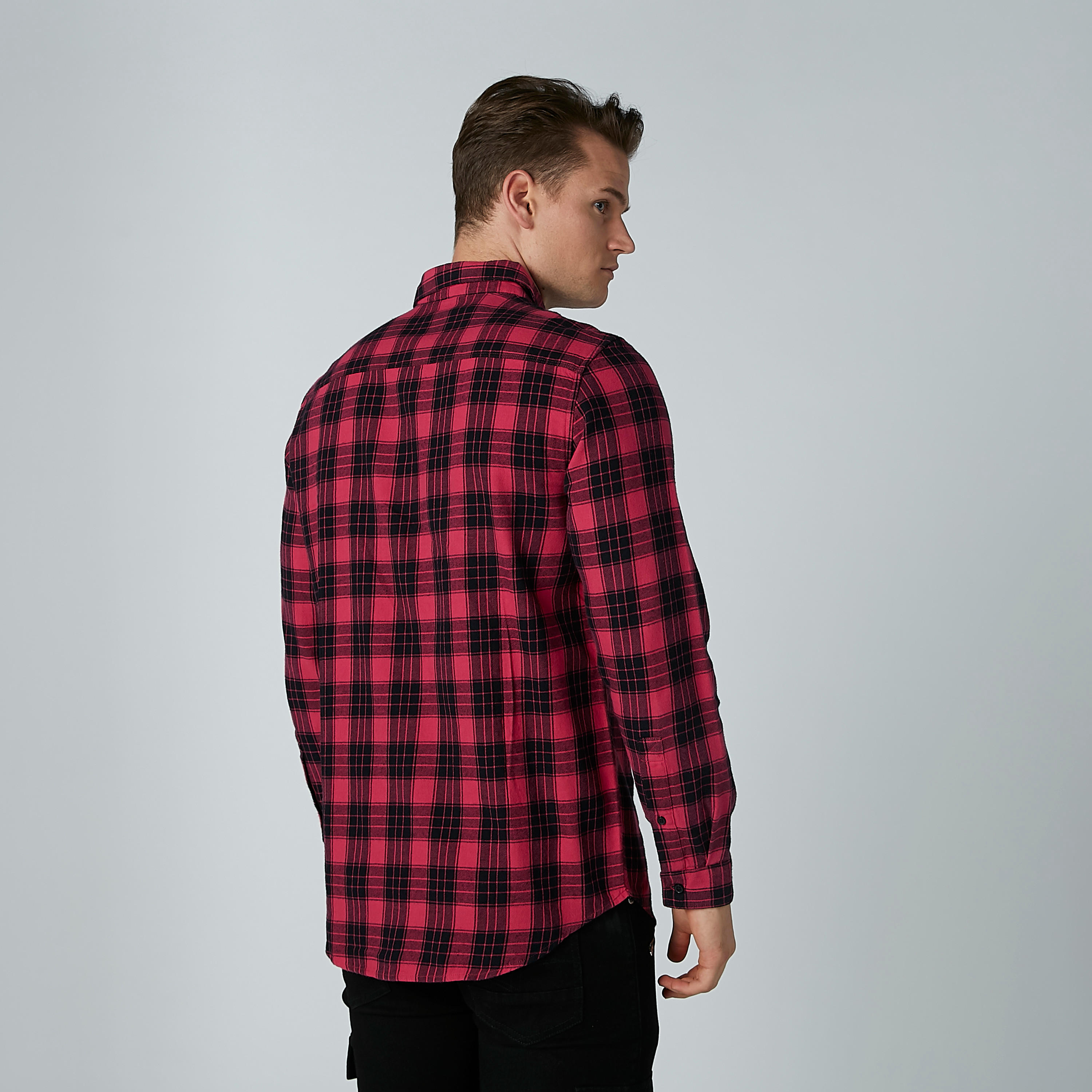 قميص كاروهات بأكمام طويلة وأزرار-men-clothing-shirts-image-4