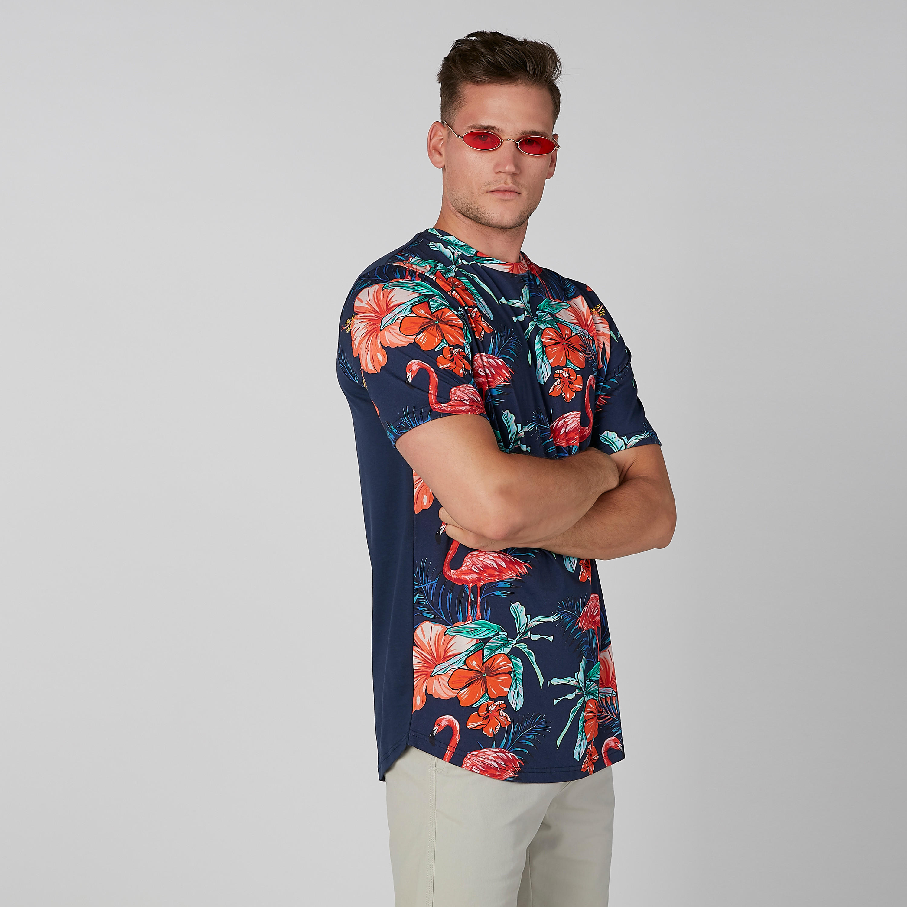 تيشيرت بياقة ضيّقة وأكمام قصيرة وطبعات زهرية-men-clothing-tshirtsandpolos-tshirts-image-4