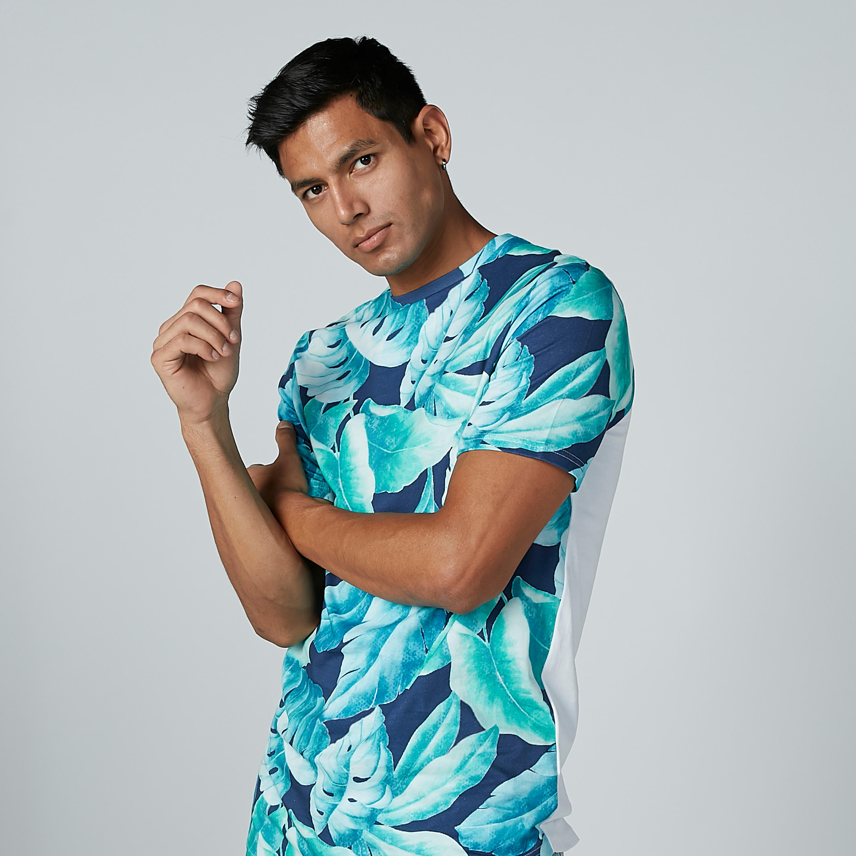 تيشيرت بياقة مستديرة وأكمام قصيرة وطبعات-men-clothing-tshirtsandpolos-tshirts-image-3