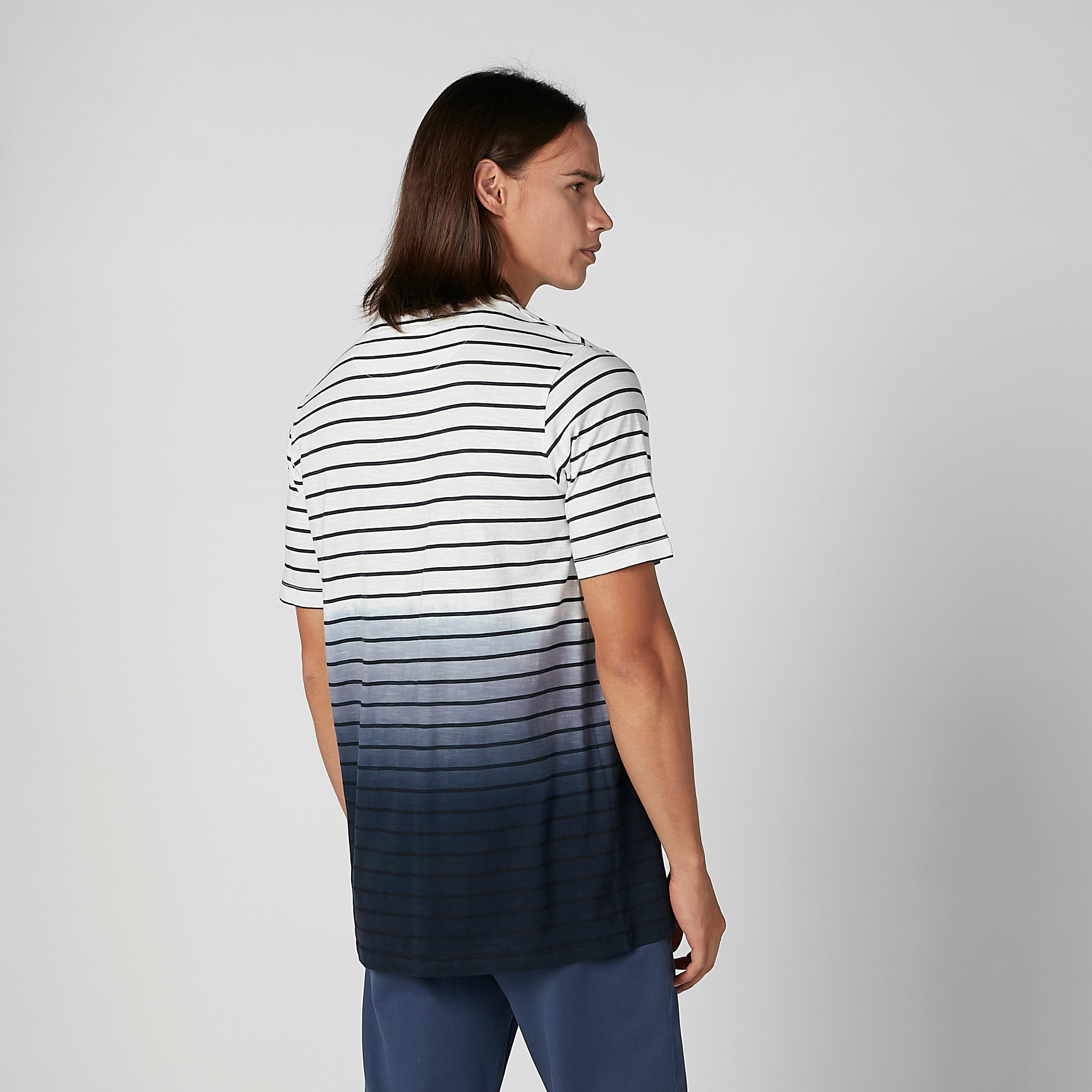 تيشيرت مقلّم بياقة مستديرة وأكمام قصيرة-men-clothing-tshirtsandpolos-tshirts-image-4