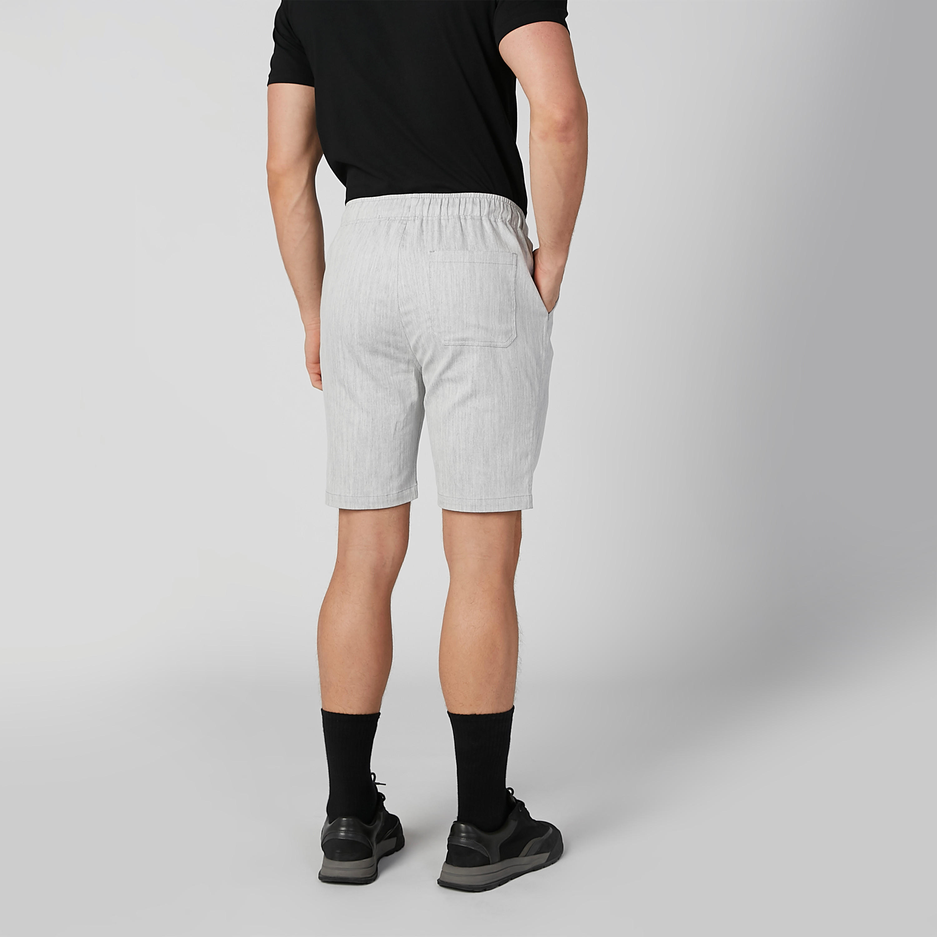 شورت بارز الملمس بقصّة سليم ورباط وجيوب-men-clothing-bottoms-shorts-image-4