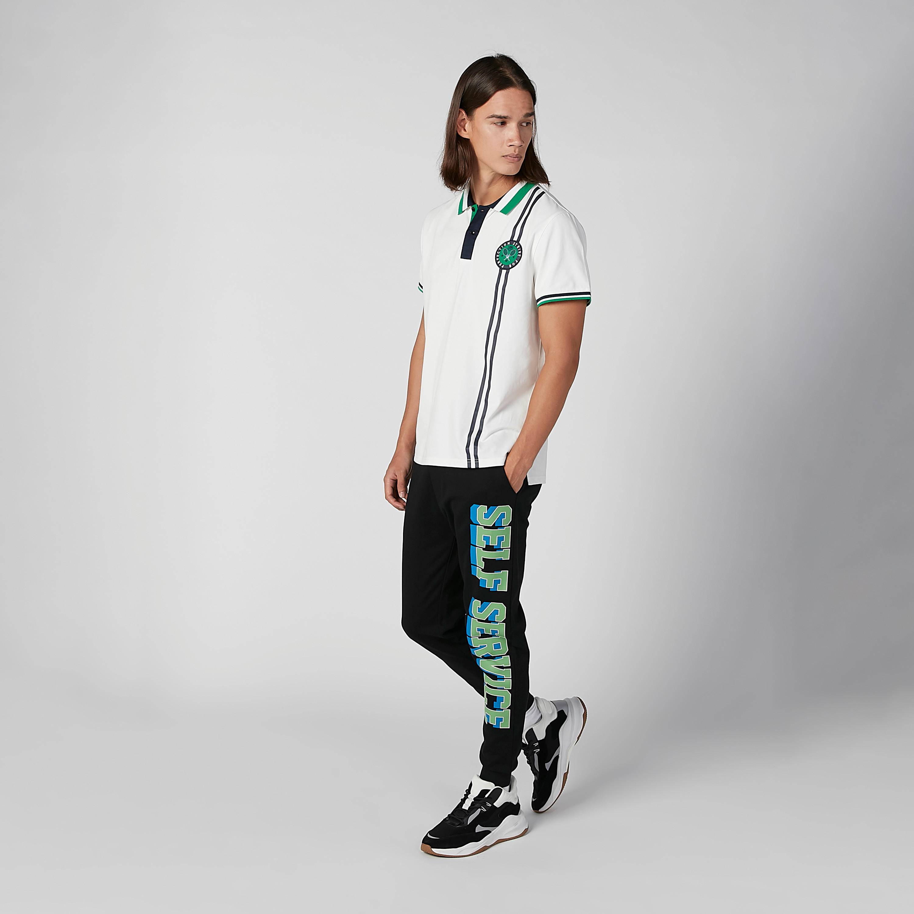 بنطال رياضي طويل برباط وجيوب وطبعات-men-clothing-bottoms-joggers-image-3