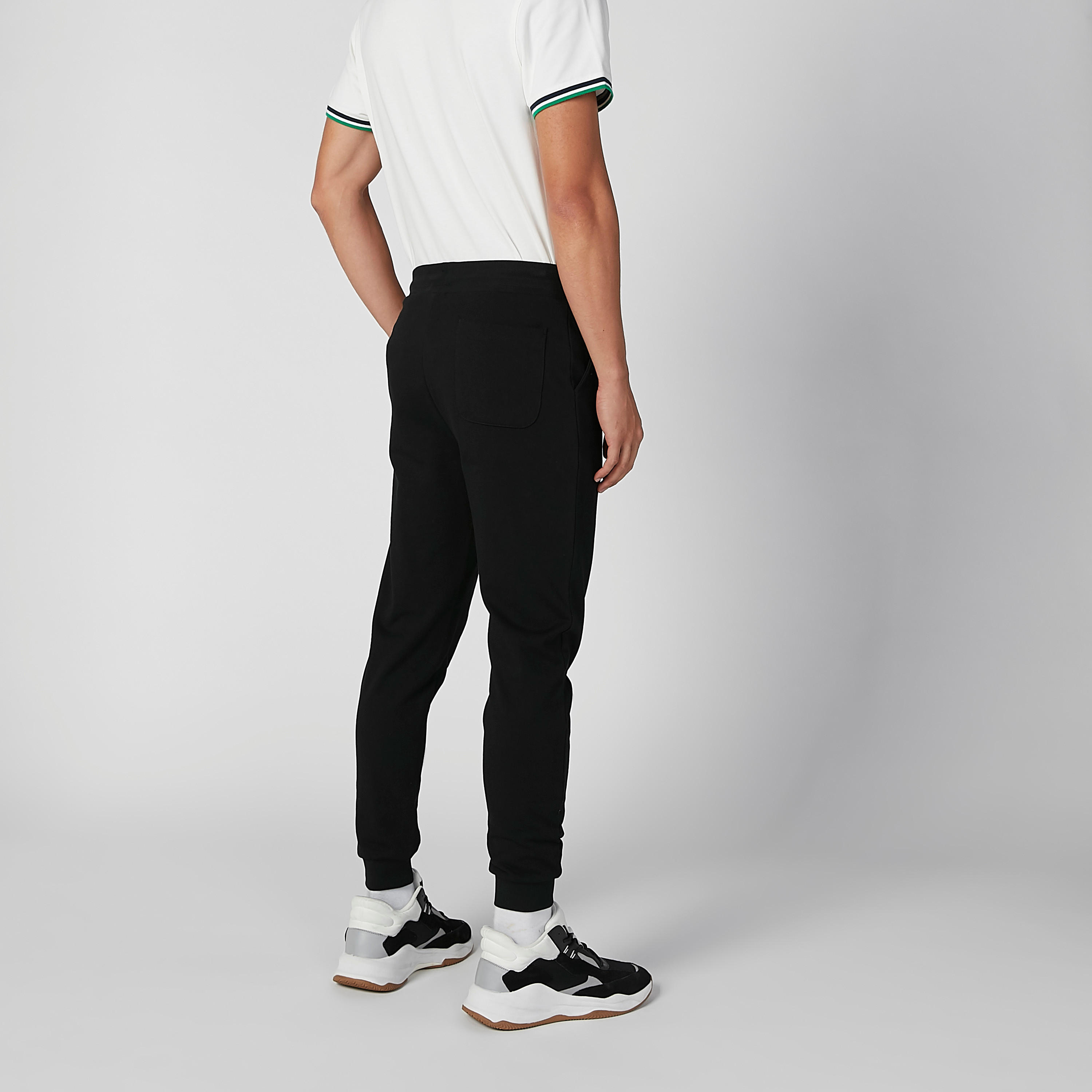بنطال رياضي طويل برباط وجيوب وطبعات-men-clothing-bottoms-joggers-image-4