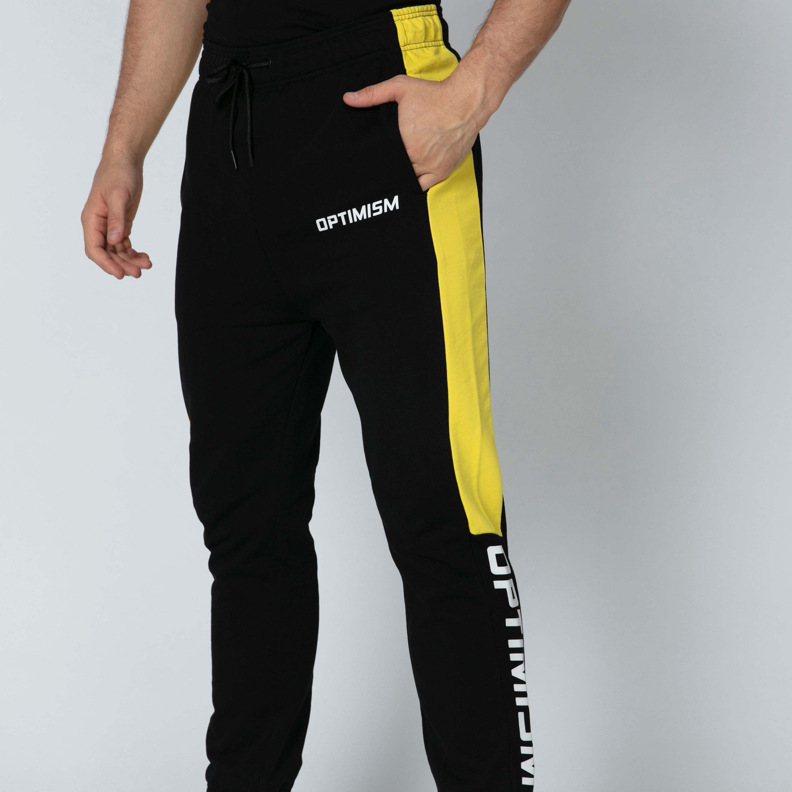 بنطال رياضي طويل برباط وجيوب وطبعات-men-clothing-bottoms-joggers-image-2