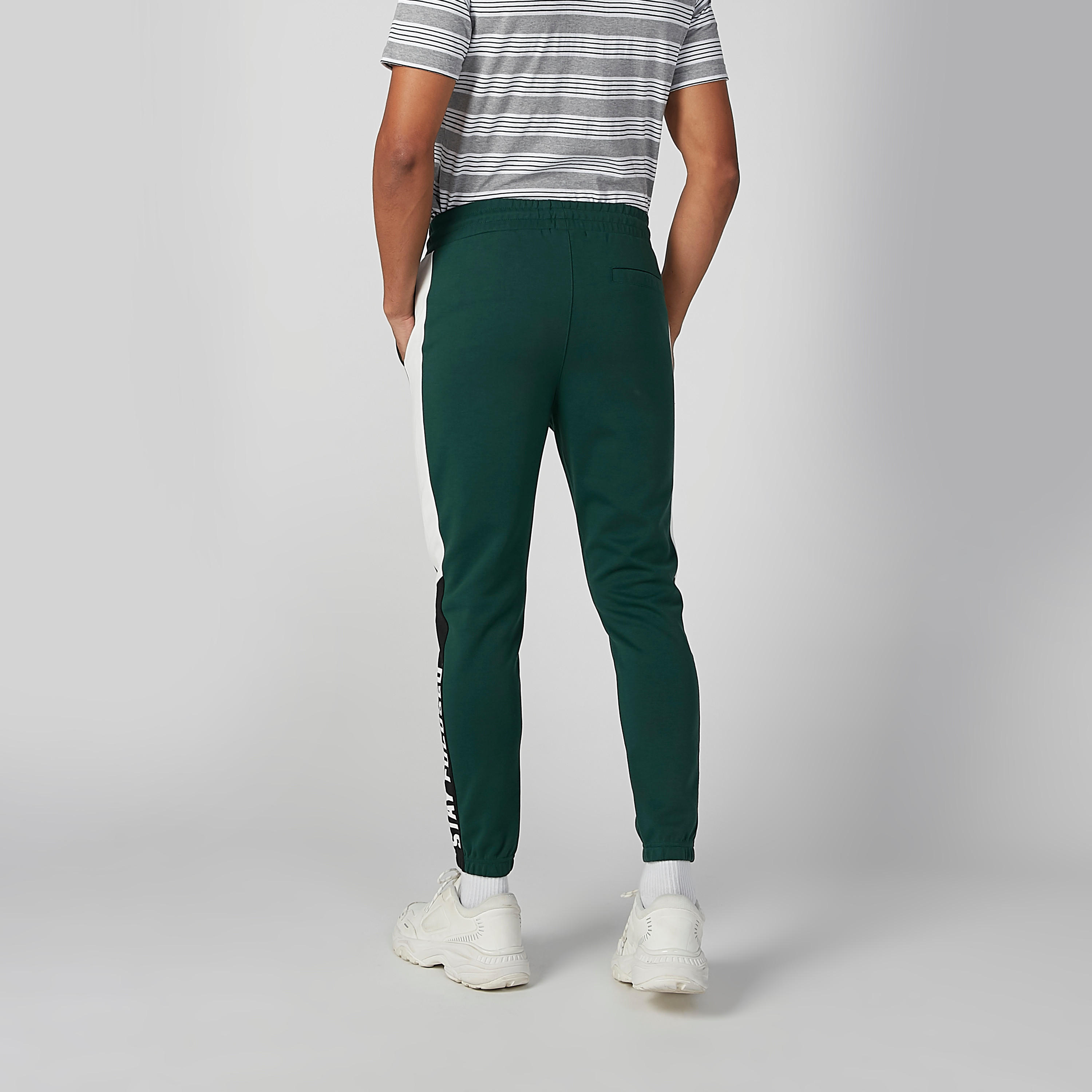بنطال رياضي بأساور مطّاطية ورباط وجيوب وطبعات-men-clothing-bottoms-joggers-image-5