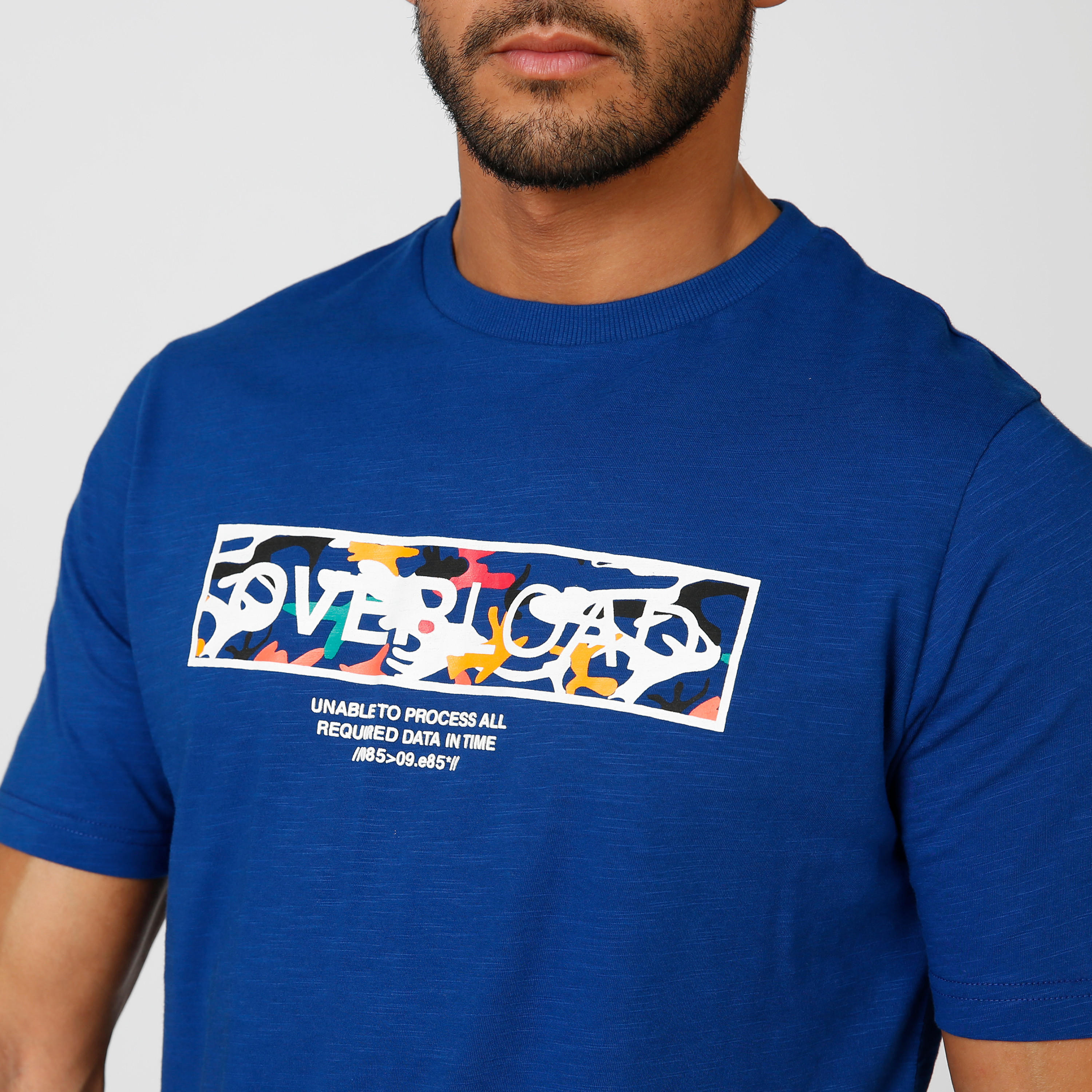 تيشيرت بياقة مستديرة وأكمام قصيرة وطبعات-men-clothing-tshirtsandpolos-tshirts-image-2