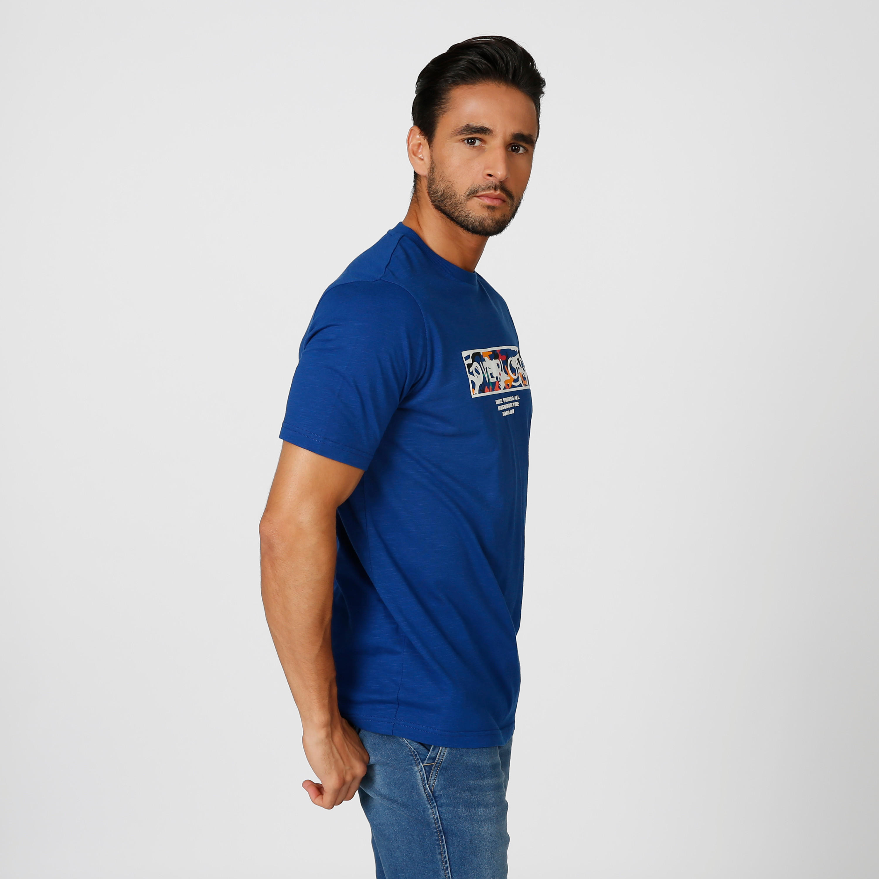 تيشيرت بياقة مستديرة وأكمام قصيرة وطبعات-men-clothing-tshirtsandpolos-tshirts-image-3