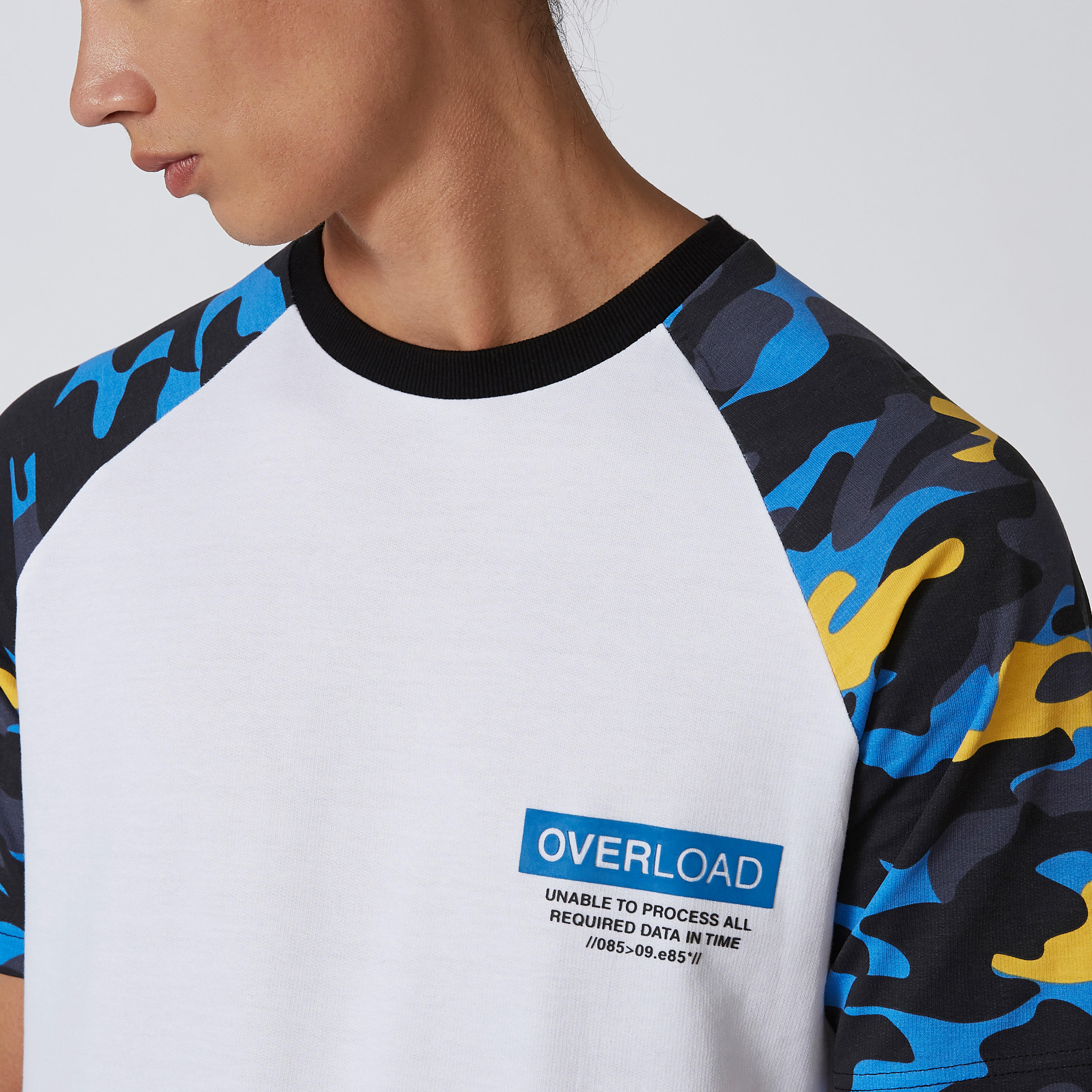 Plain T-shirt with Round Neck and Printed Raglan Sleeves-men-clothing-tshirtsandpolos-tshirts-image-4
