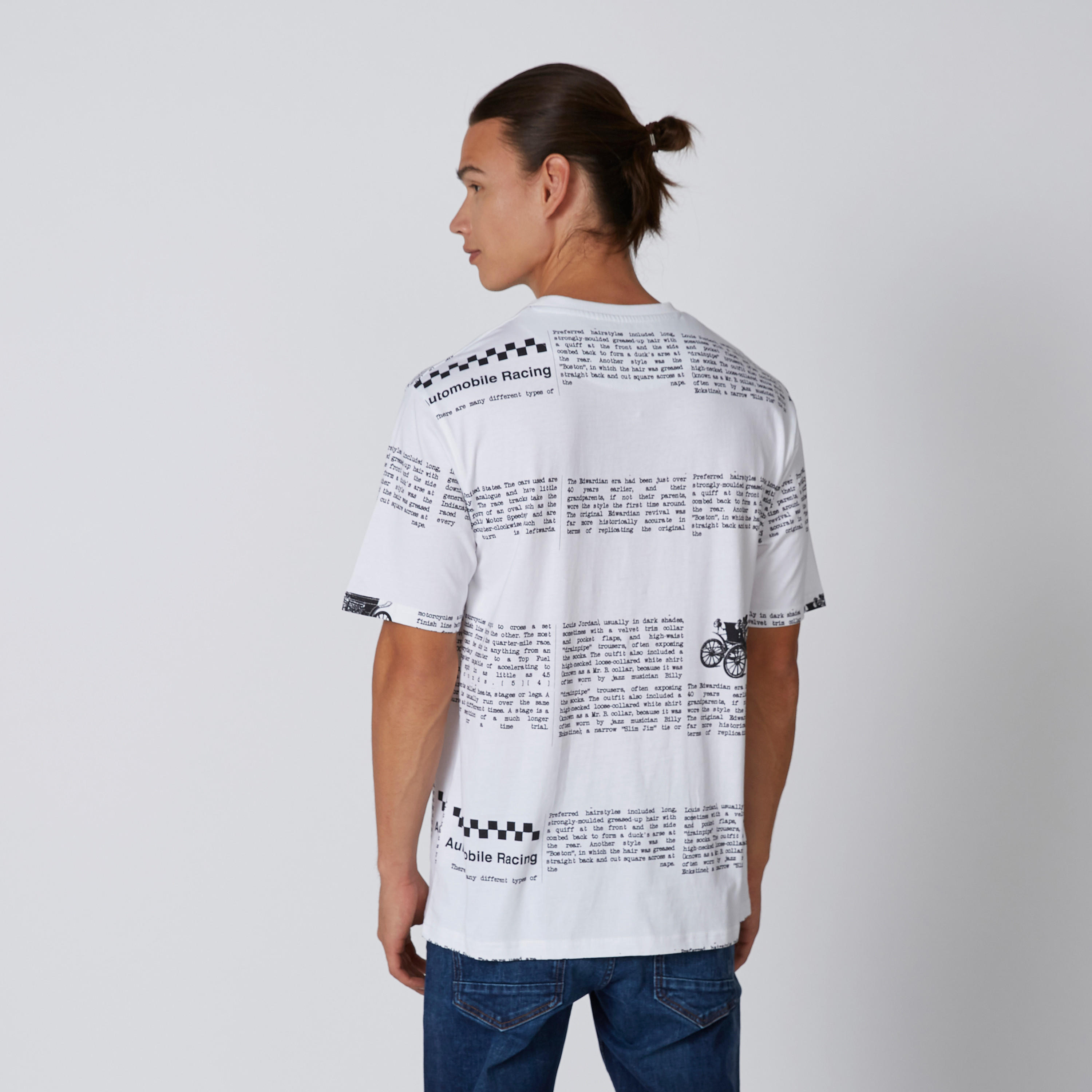 تيشيرت بياقة مستديرة وأكمام قصيرة وطبعات-men-clothing-tshirtsandpolos-tshirts-image-2