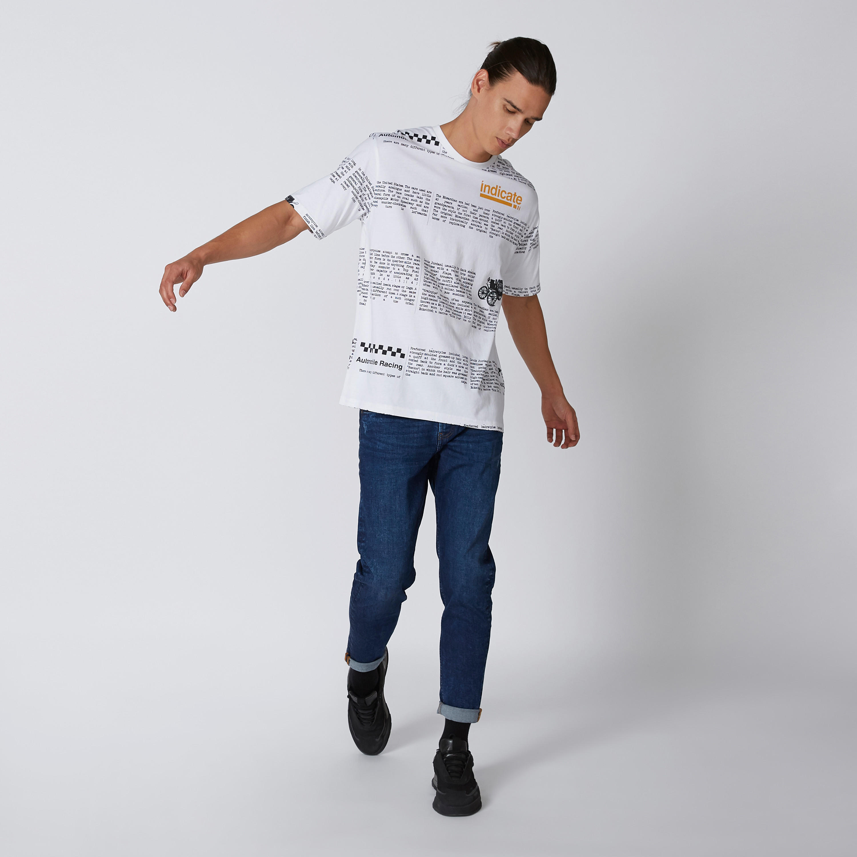 تيشيرت بياقة مستديرة وأكمام قصيرة وطبعات-men-clothing-tshirtsandpolos-tshirts-image-5