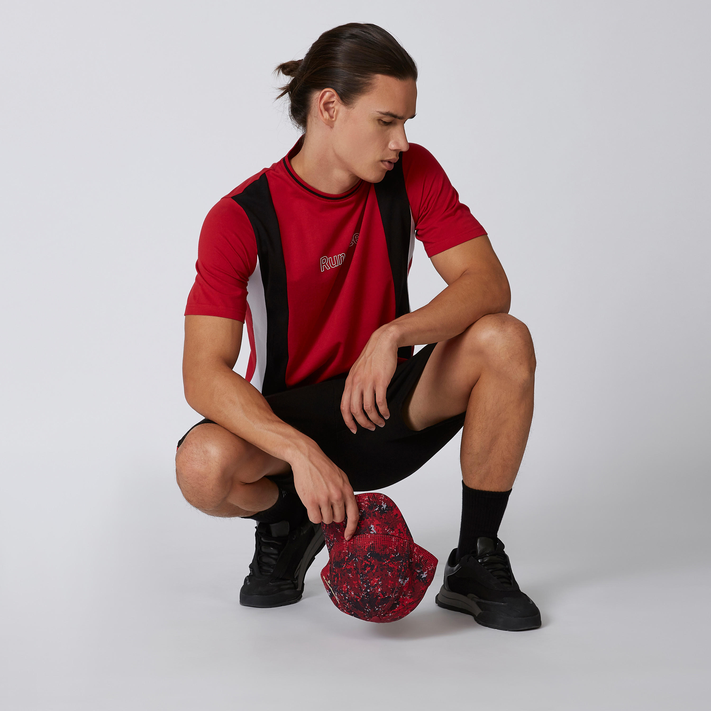 تيشيرت بياقة مستديرة وأكمام قصيرة وطبعات-men-clothing-tshirtsandpolos-tshirts-image-4