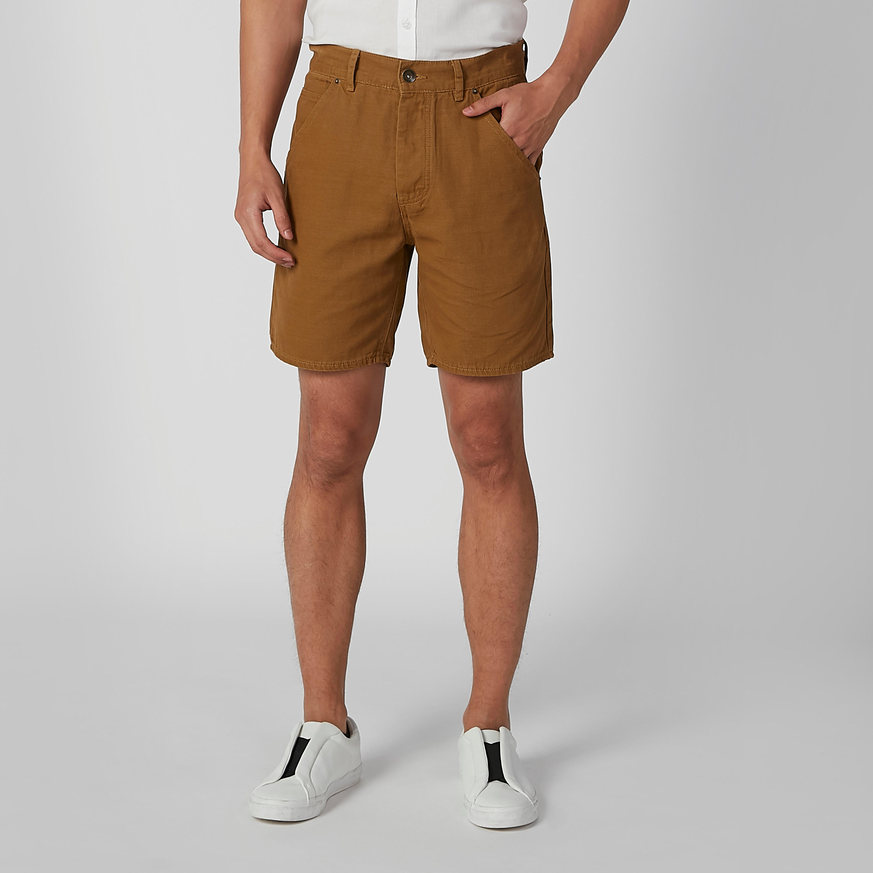 شورت سليم سادة بجيوب وحلقات للحزام-men-clothing-bottoms-shorts-image-1