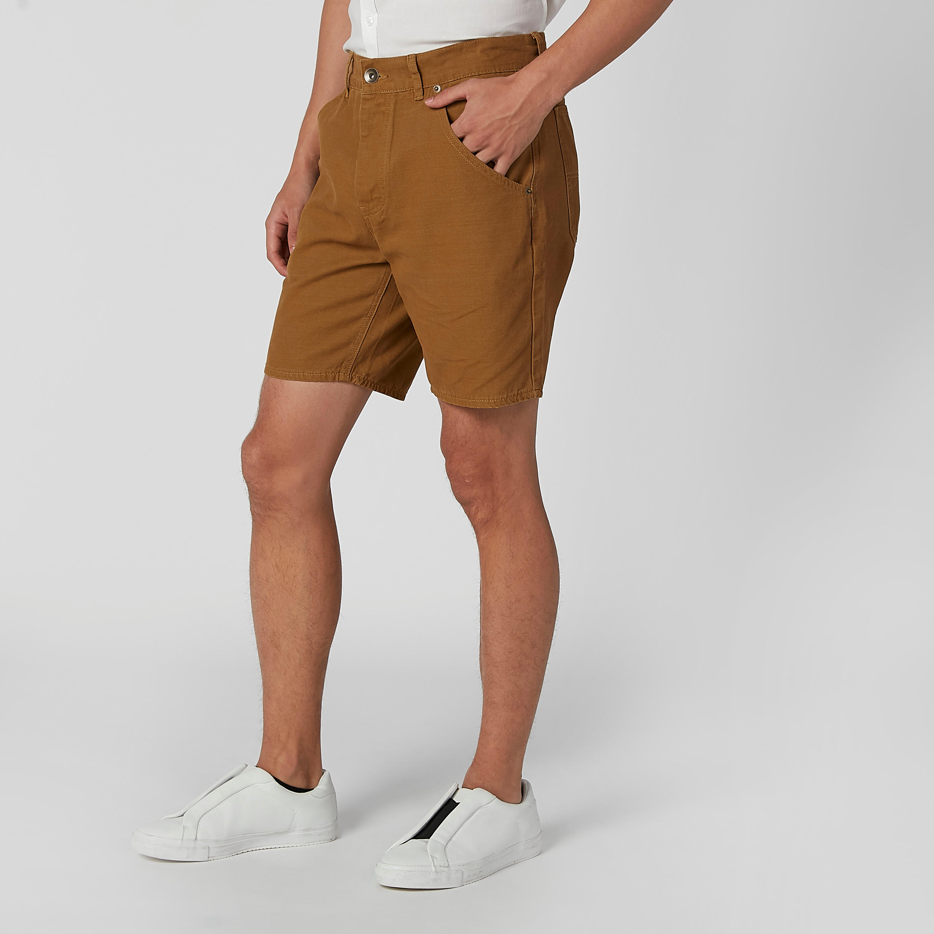 شورت سليم سادة بجيوب وحلقات للحزام-men-clothing-bottoms-shorts-image-3