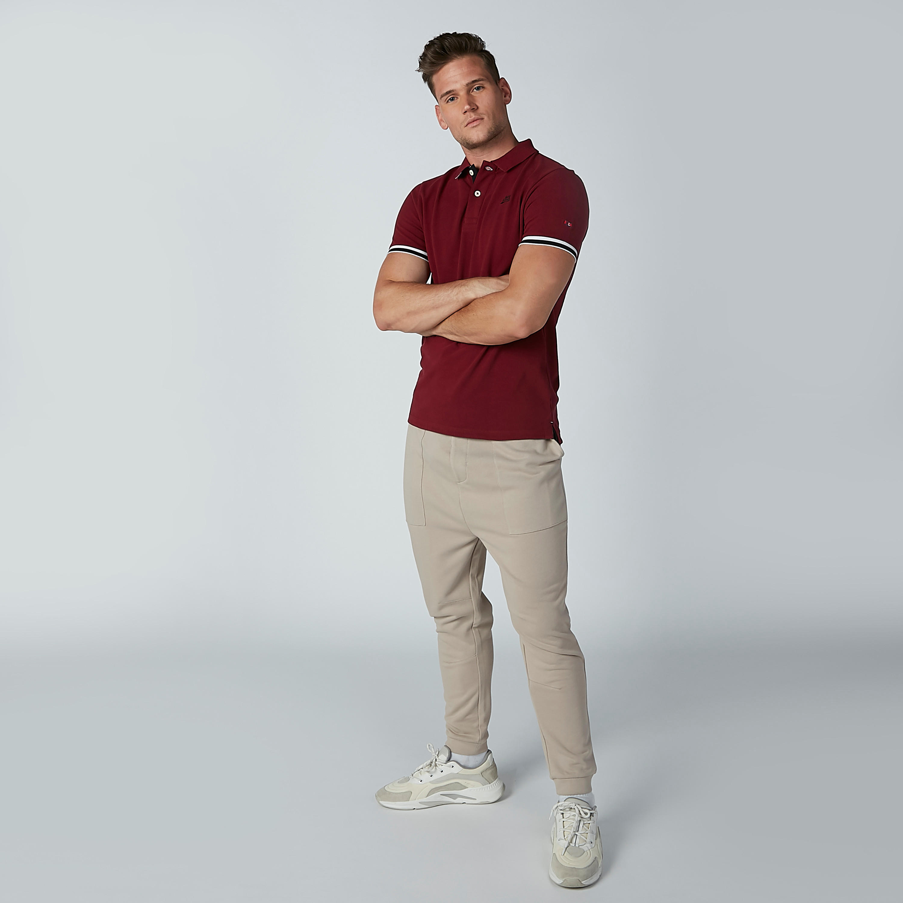 بنطال دينم طويل برباط وجيوب-men-clothing-bottoms-joggers-image-2
