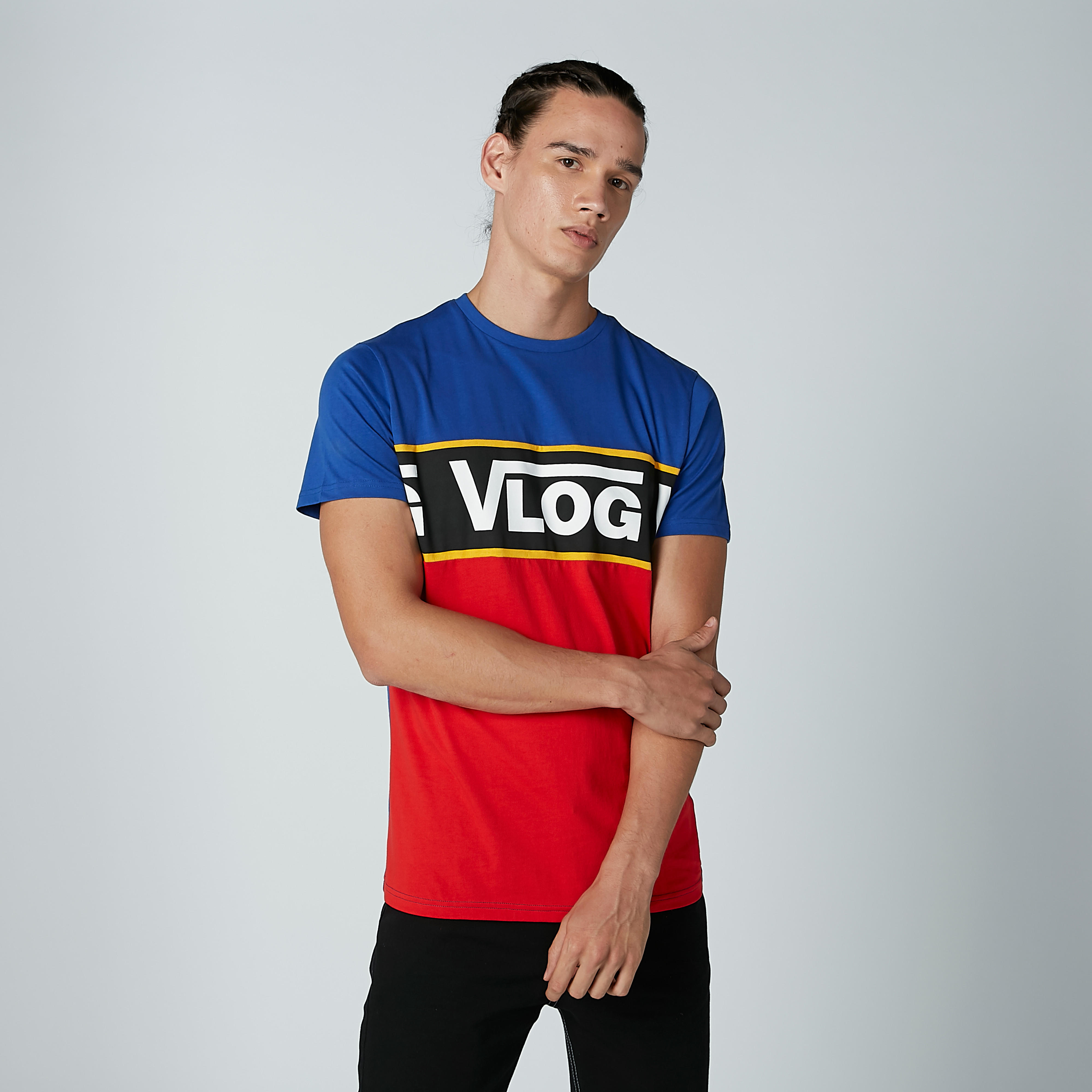 تيشيرت بياقة مستديرة وأكمام قصيرة وطبعات-men-clothing-tshirtsandpolos-tshirts-image-1