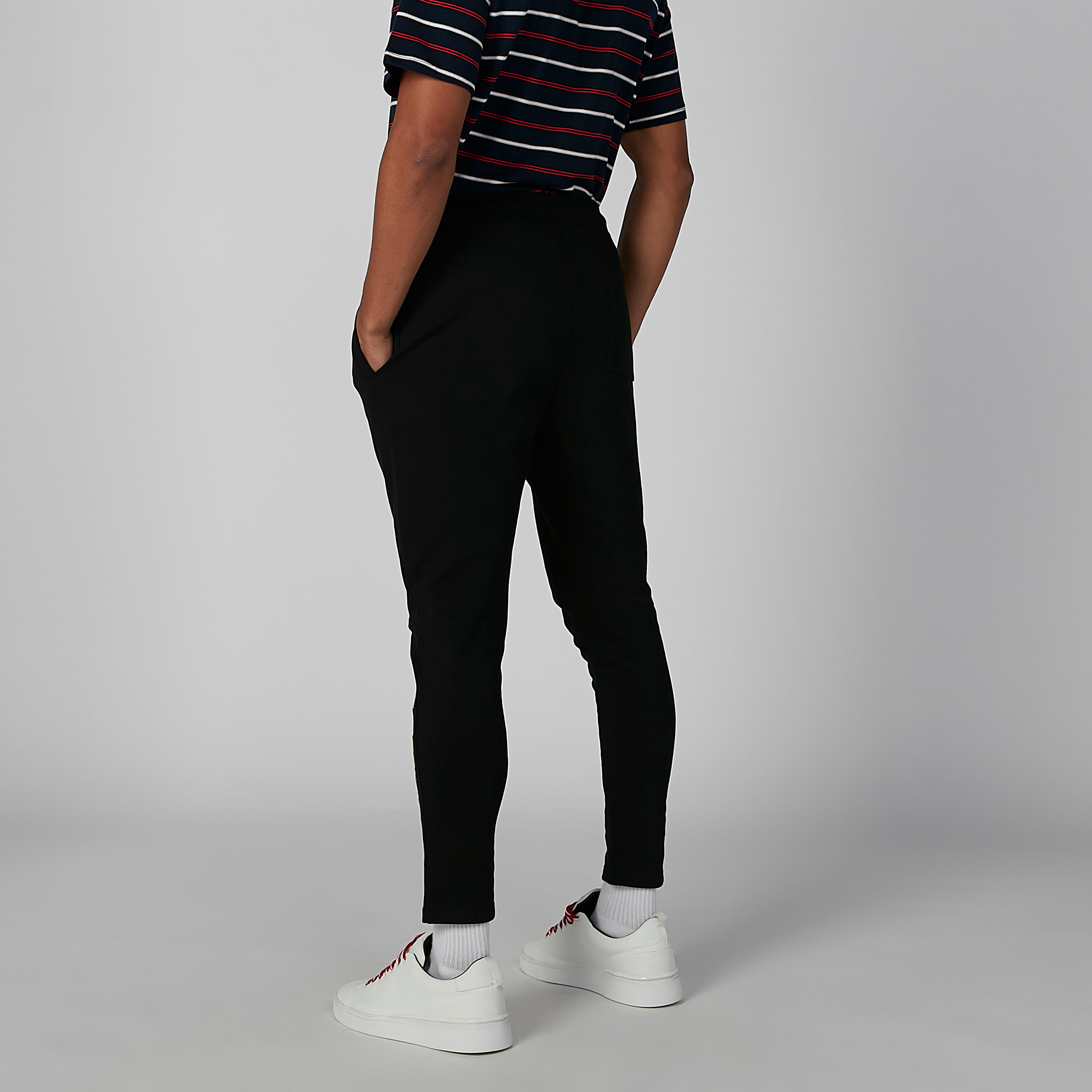 بنطال بخصر متوسط الارتفاع ورباط وجيوب وطبعات-men-clothing-bottoms-trousersandchinos-trousers-image-4