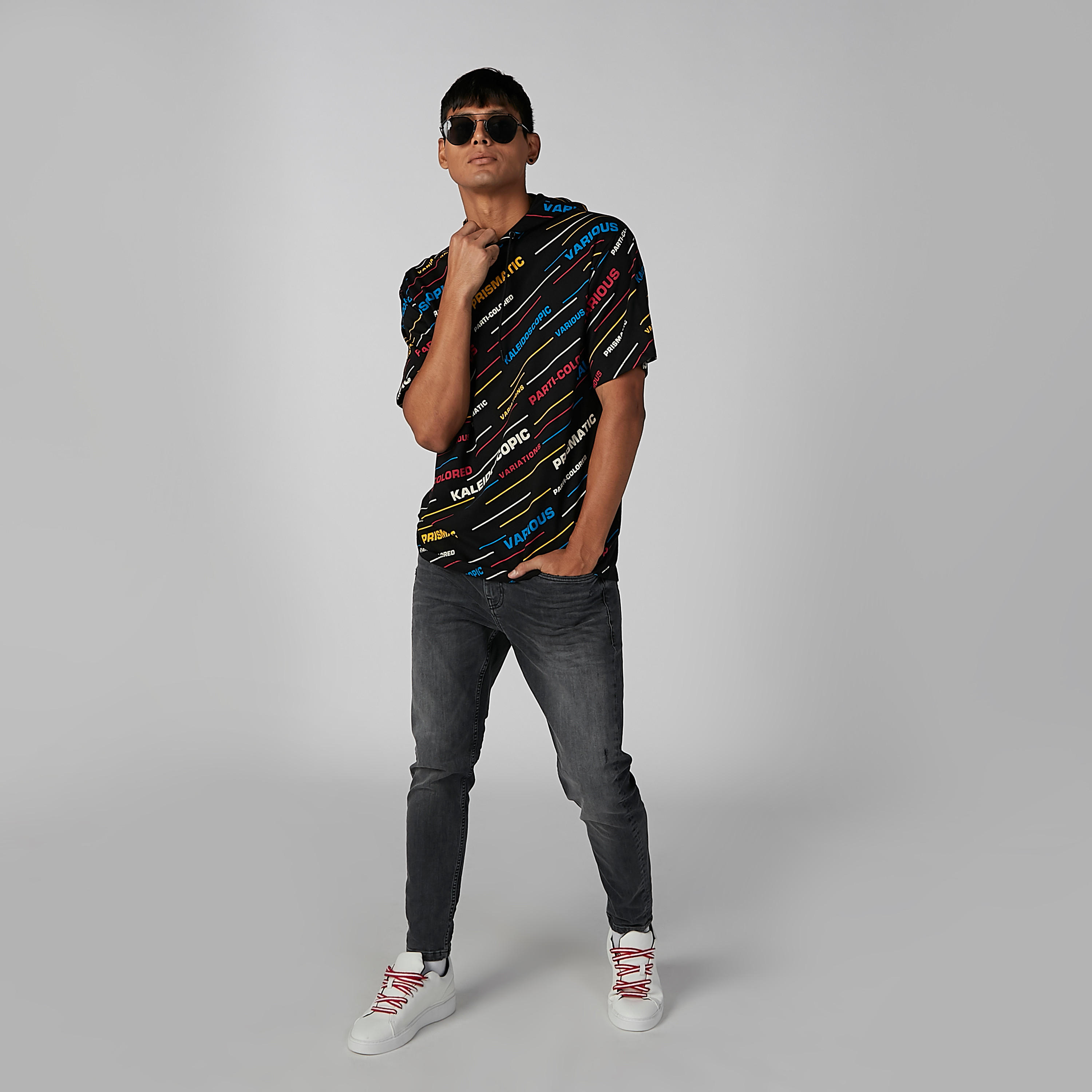 تيشيرت بقبّعة وأكمام قصيرة وطبعات-men-clothing-tshirtsandpolos-tshirts-image-2