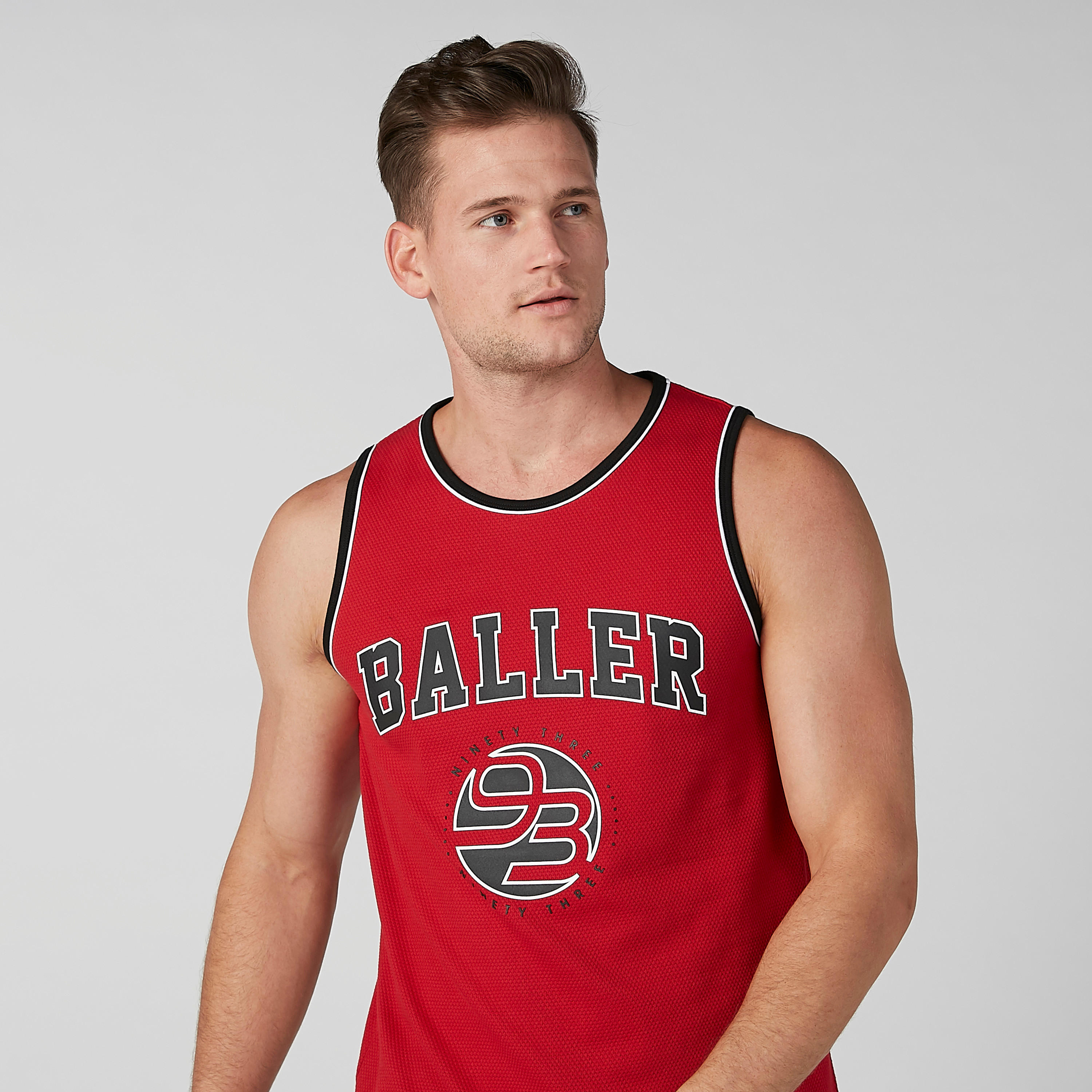 تيشيرت مستدام دون أكمام بقصّة سليم وياقة مستديرة وطبعات-men-clothing-tshirtsandpolos-tshirts-image-3