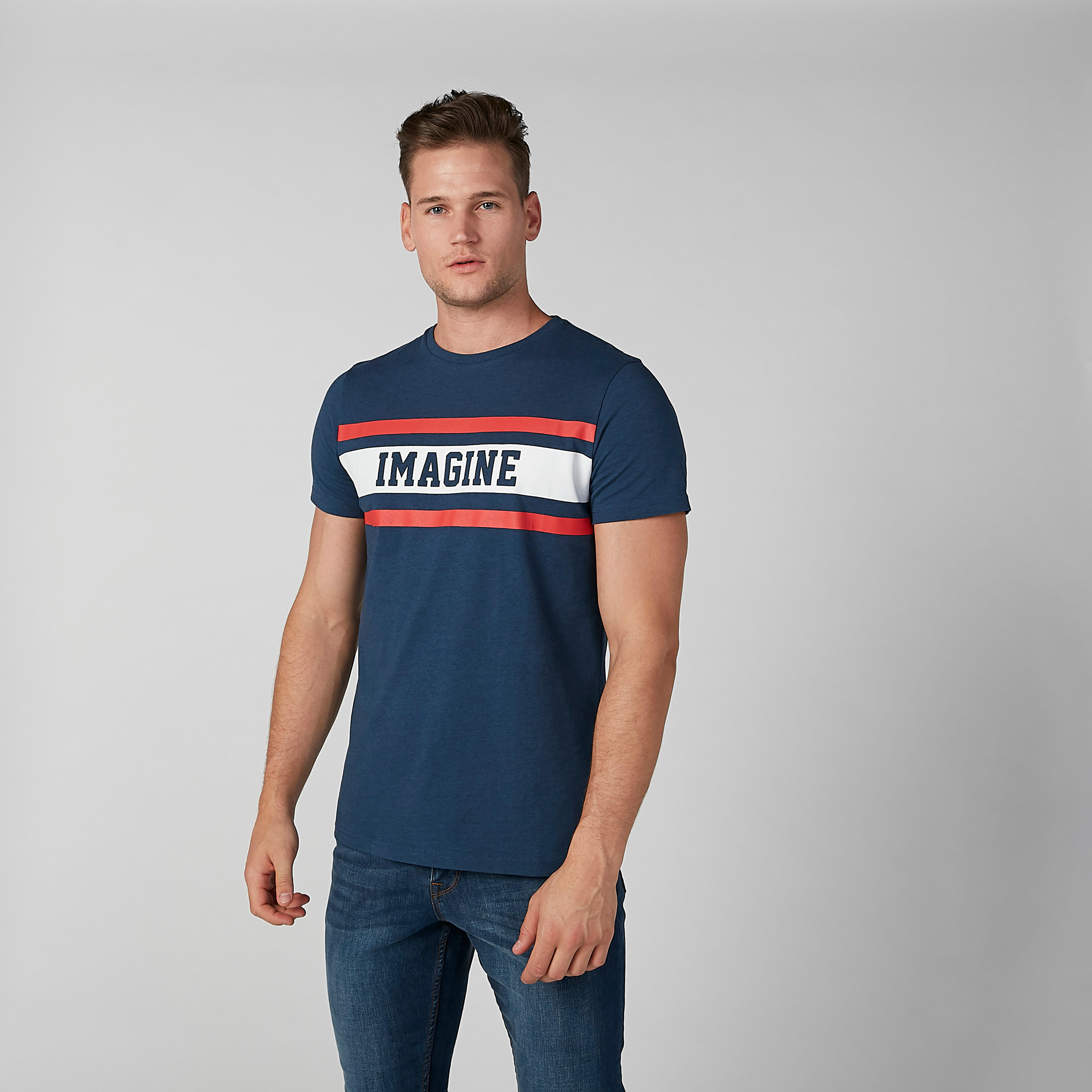 تيشيرت مستدام بقصّة سليم وياقة ضيّقة وطبعات-men-clothing-tshirtsandpolos-tshirts-image-1