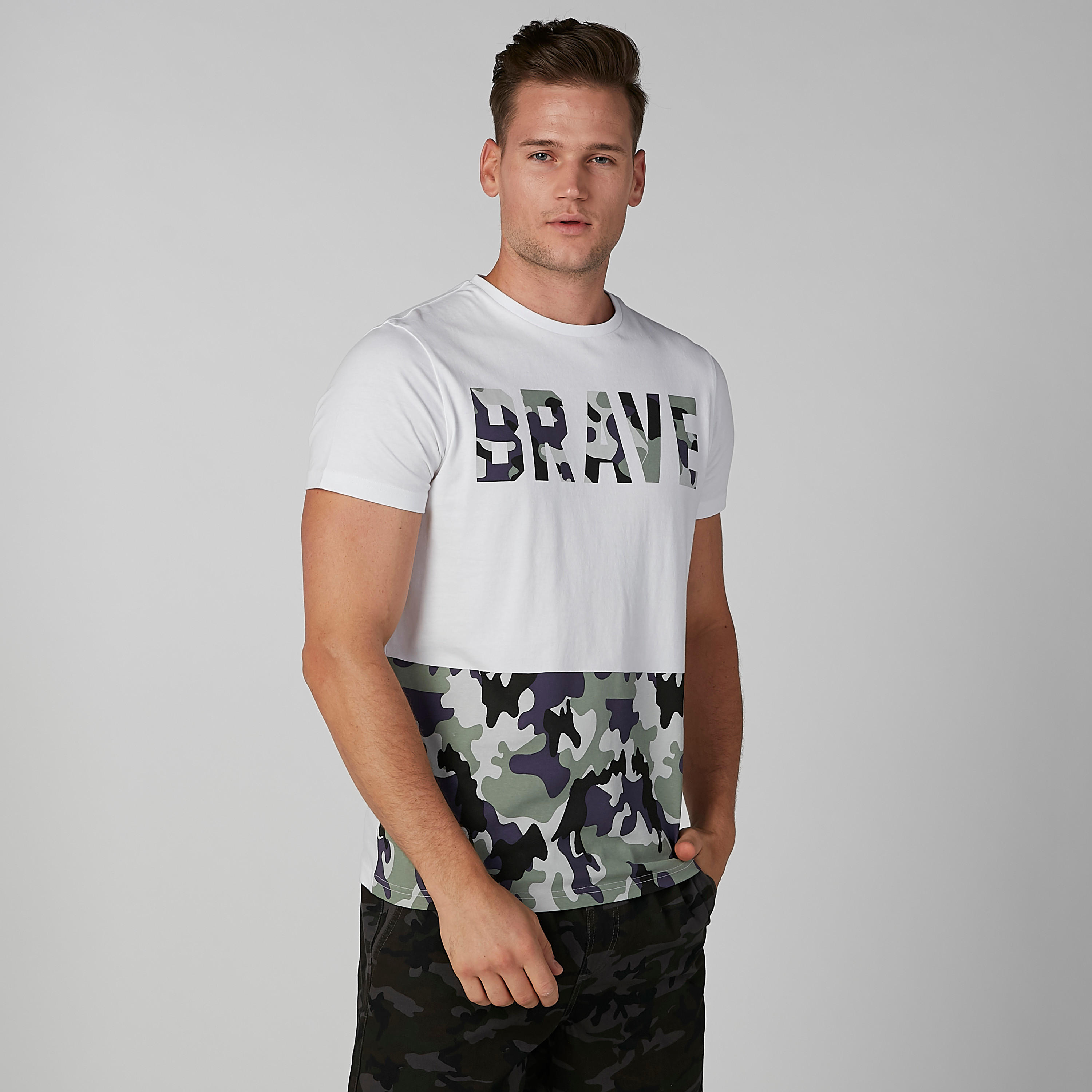 تيشيرت مستدام بقصّة سليم وياقة ضيّقة وطبعات -men-clothing-tshirtsandpolos-tshirts-image-1