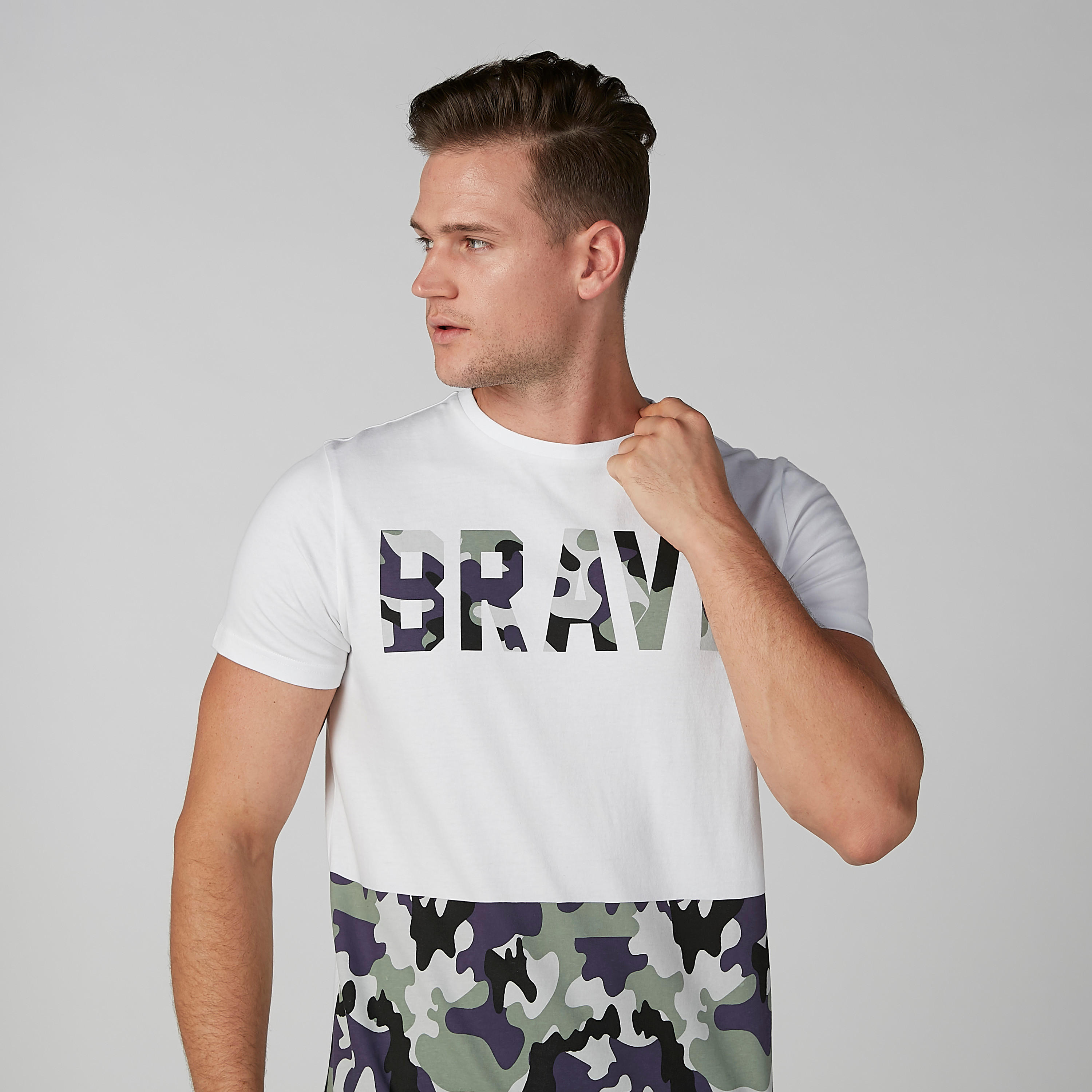 تيشيرت مستدام بقصّة سليم وياقة ضيّقة وطبعات -men-clothing-tshirtsandpolos-tshirts-image-3