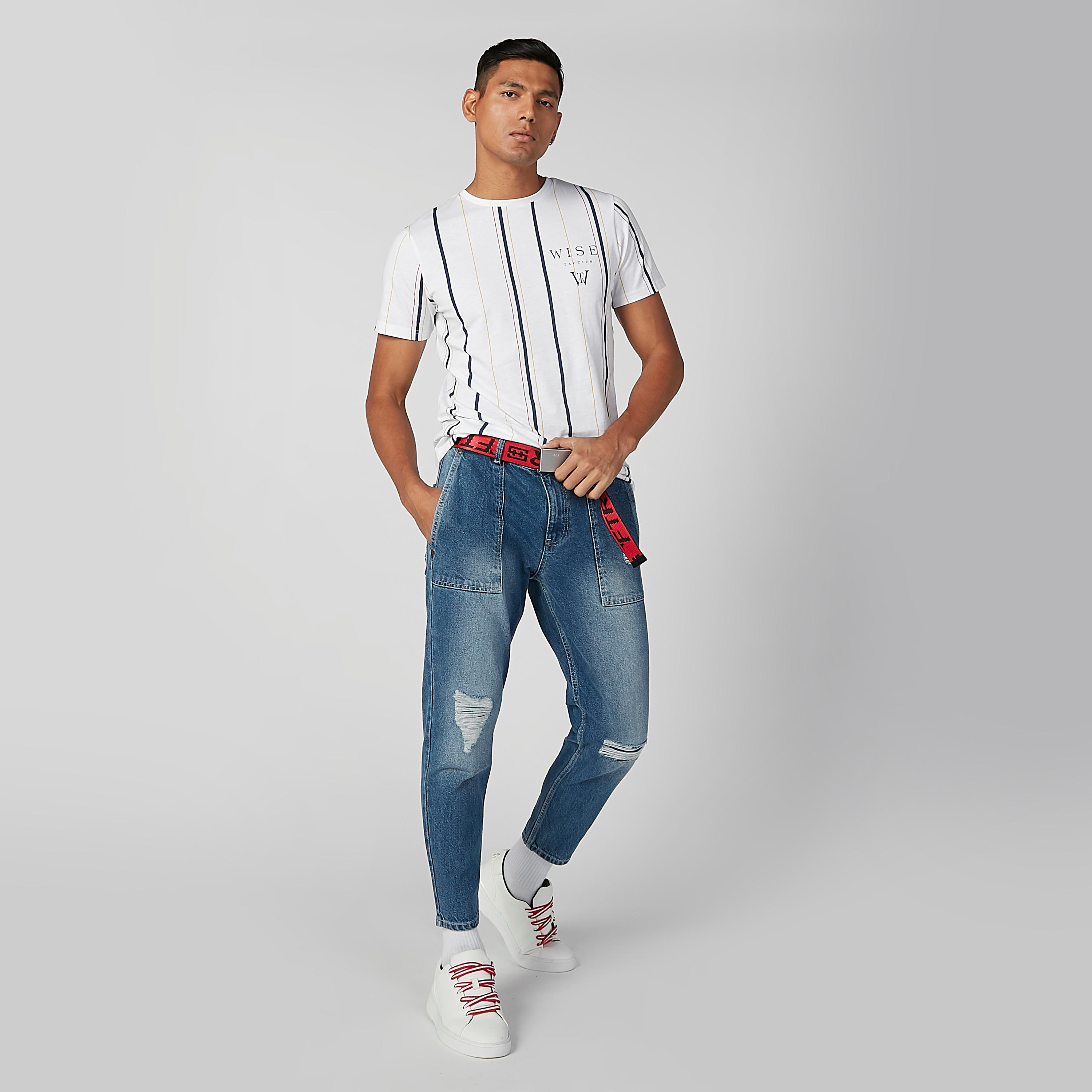تيشيرت مستدام سليم مقلّم وياقة ضيّقة -men-clothing-tshirtsandpolos-tshirts-image-1