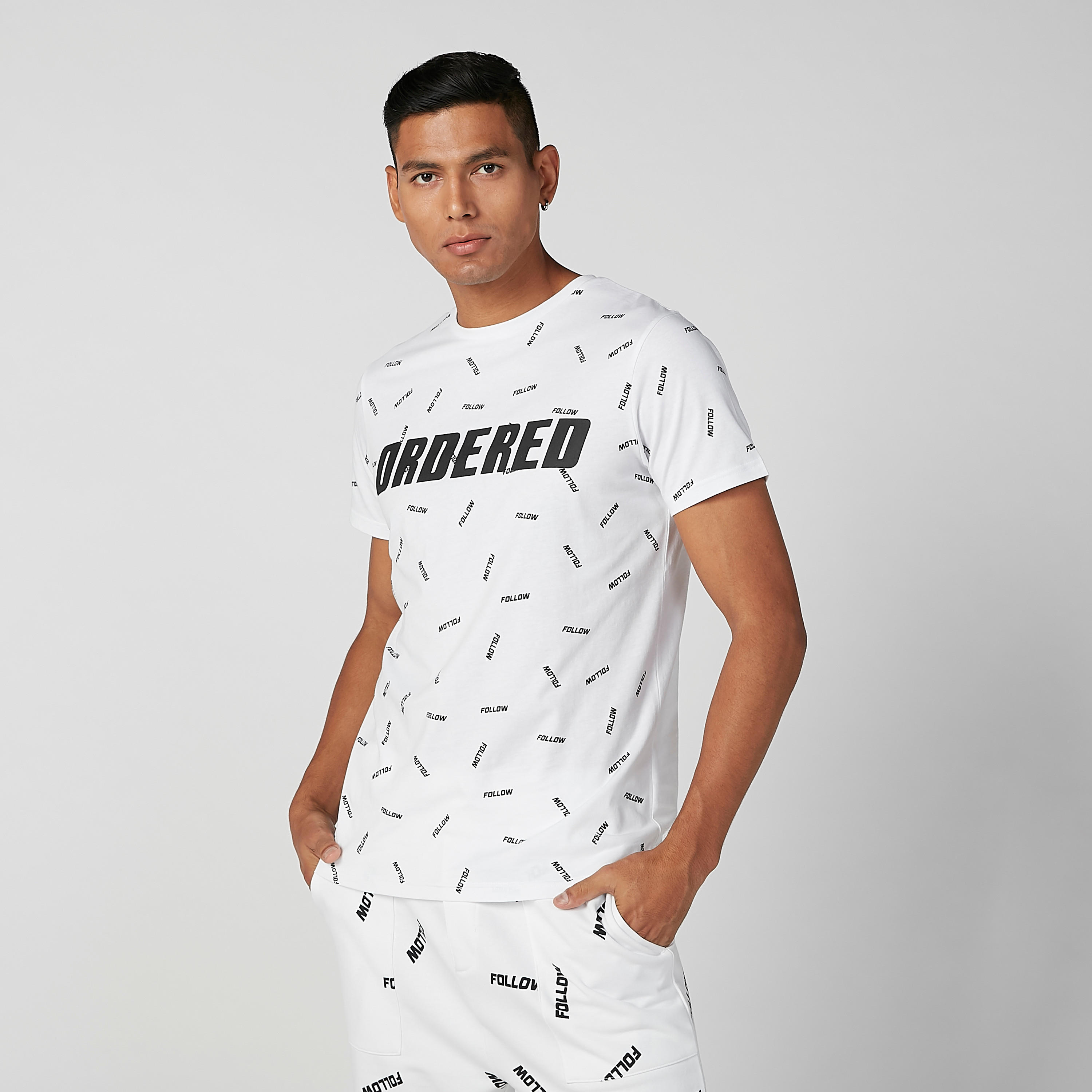 تيشيرت مستدام سليم بياقة ضيّقة وطبعات-men-clothing-tshirtsandpolos-tshirts-image-1