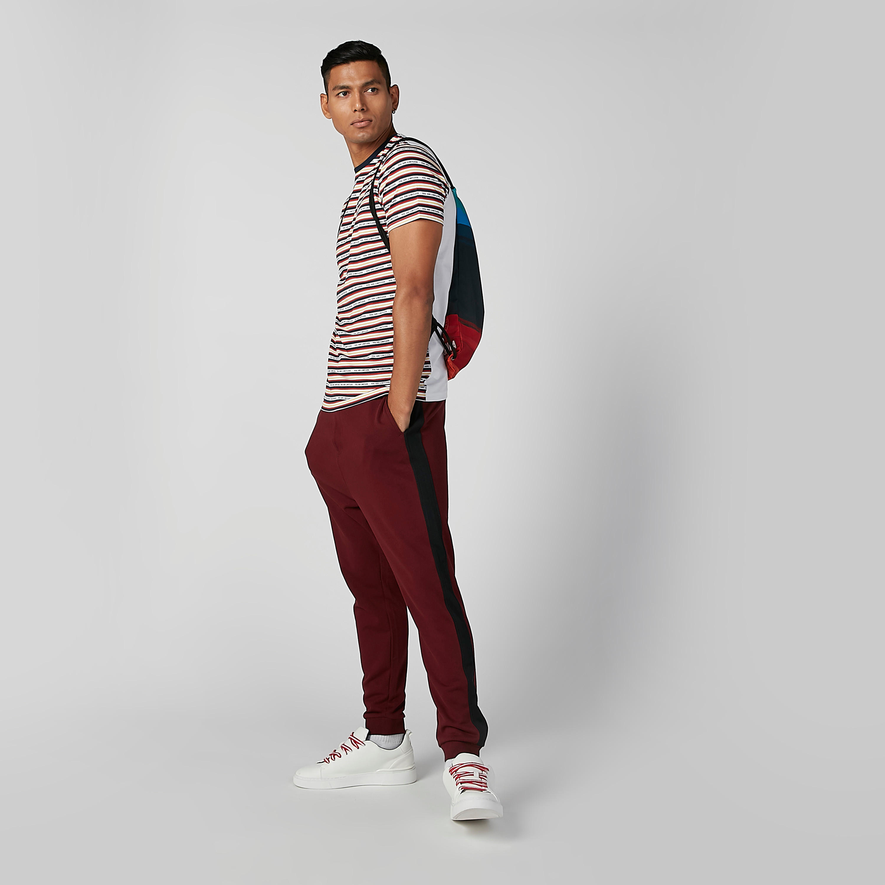 تيشيرت مستدام سليم بياقة ضيّقة وطبعات -men-clothing-tshirtsandpolos-tshirts-image-2