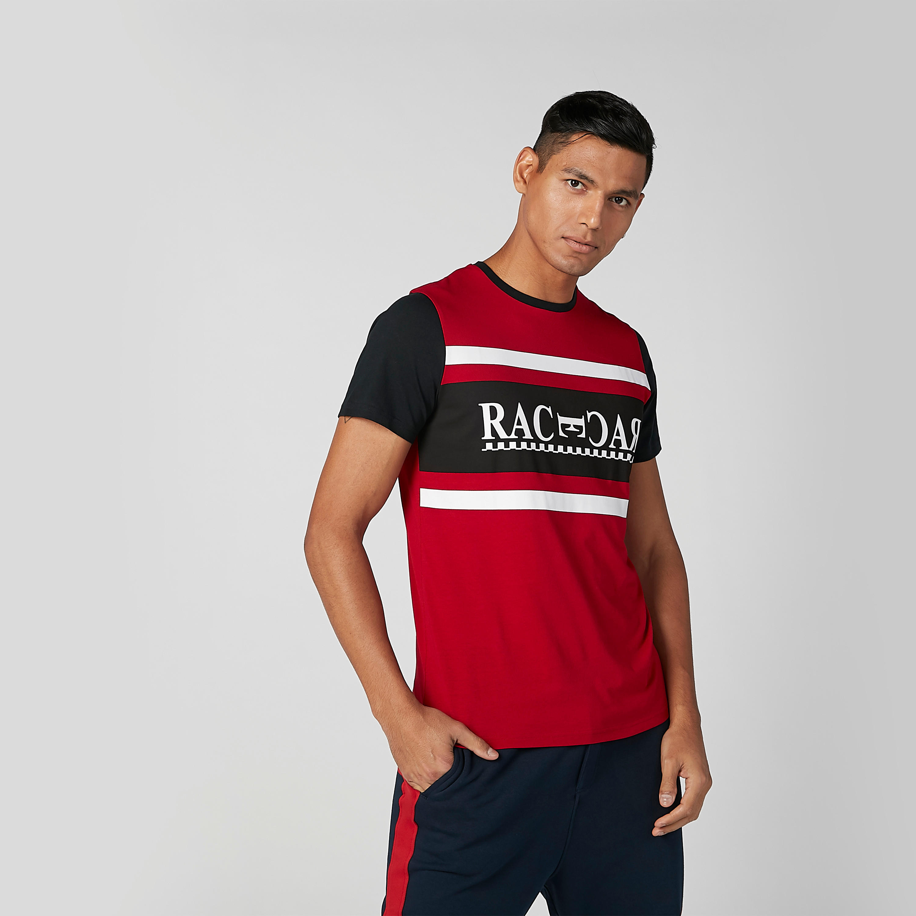تيشيرت مستدام مستدام بياقة ضيّقة وطبعات-men-clothing-tshirtsandpolos-tshirts-image-1
