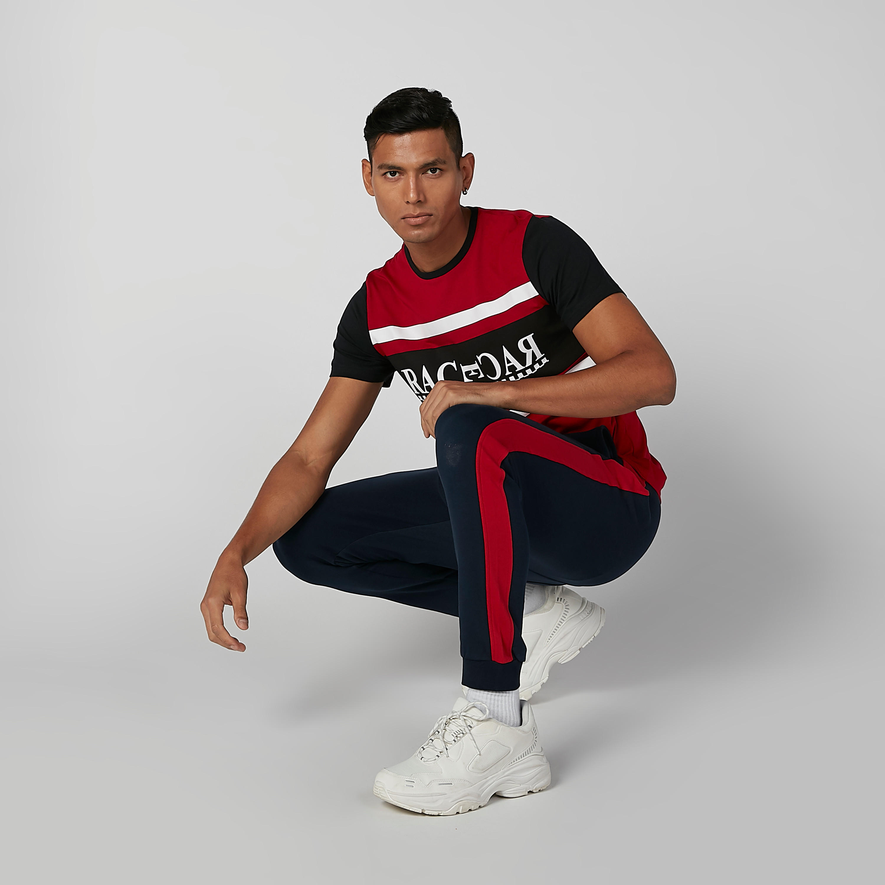 تيشيرت مستدام مستدام بياقة ضيّقة وطبعات-men-clothing-tshirtsandpolos-tshirts-image-2