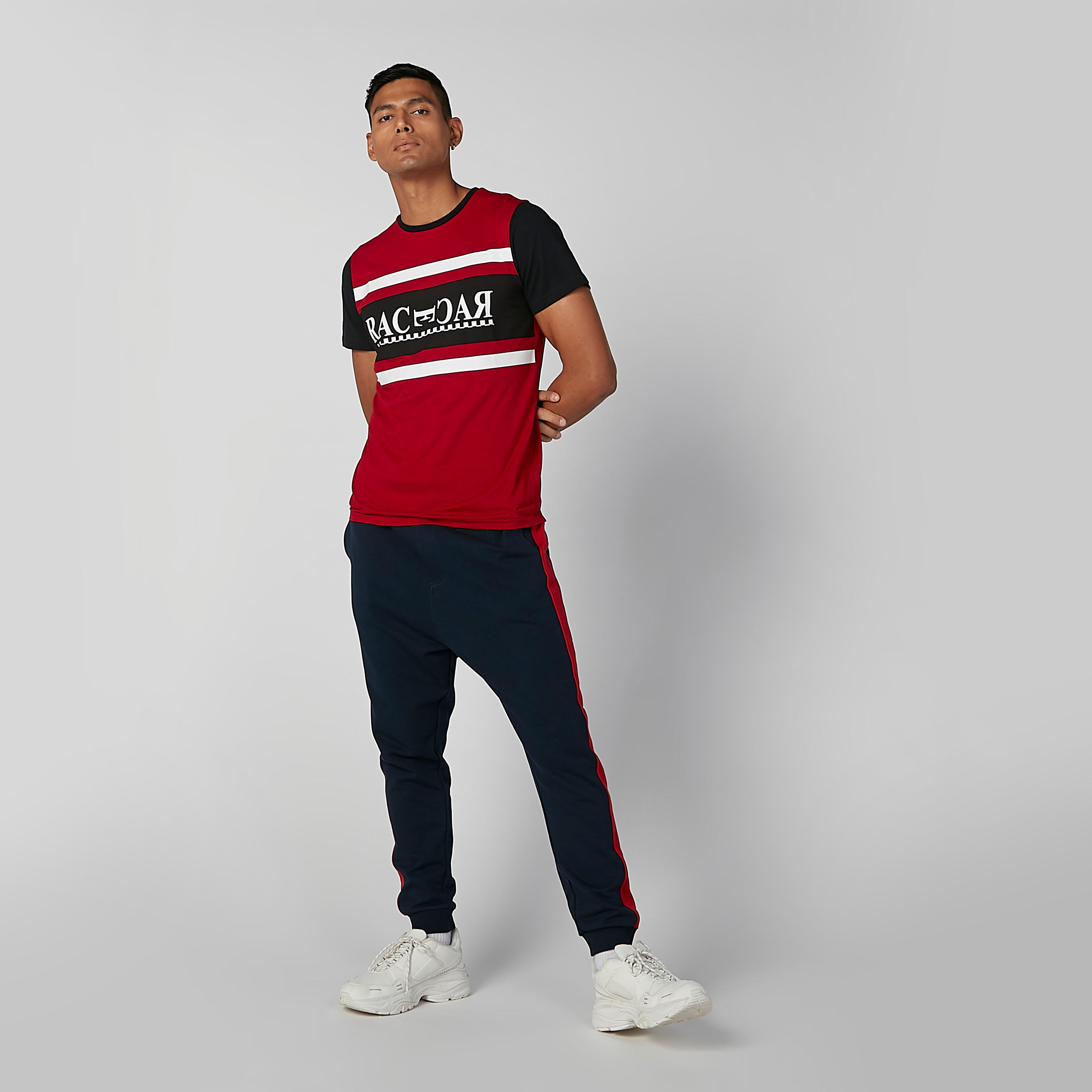 تيشيرت مستدام مستدام بياقة ضيّقة وطبعات-men-clothing-tshirtsandpolos-tshirts-image-4