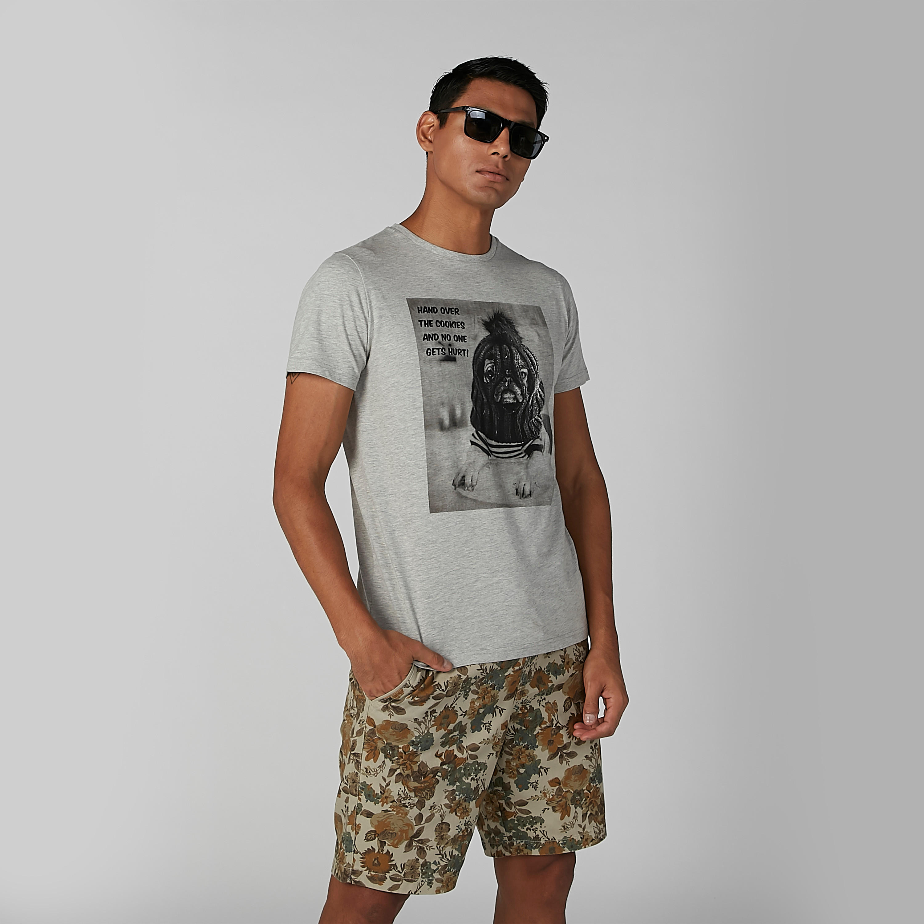 تيشيرت مستدام بقصّة سليم وياقة ضيّقة وطبعات-men-clothing-tshirtsandpolos-tshirts-image-1