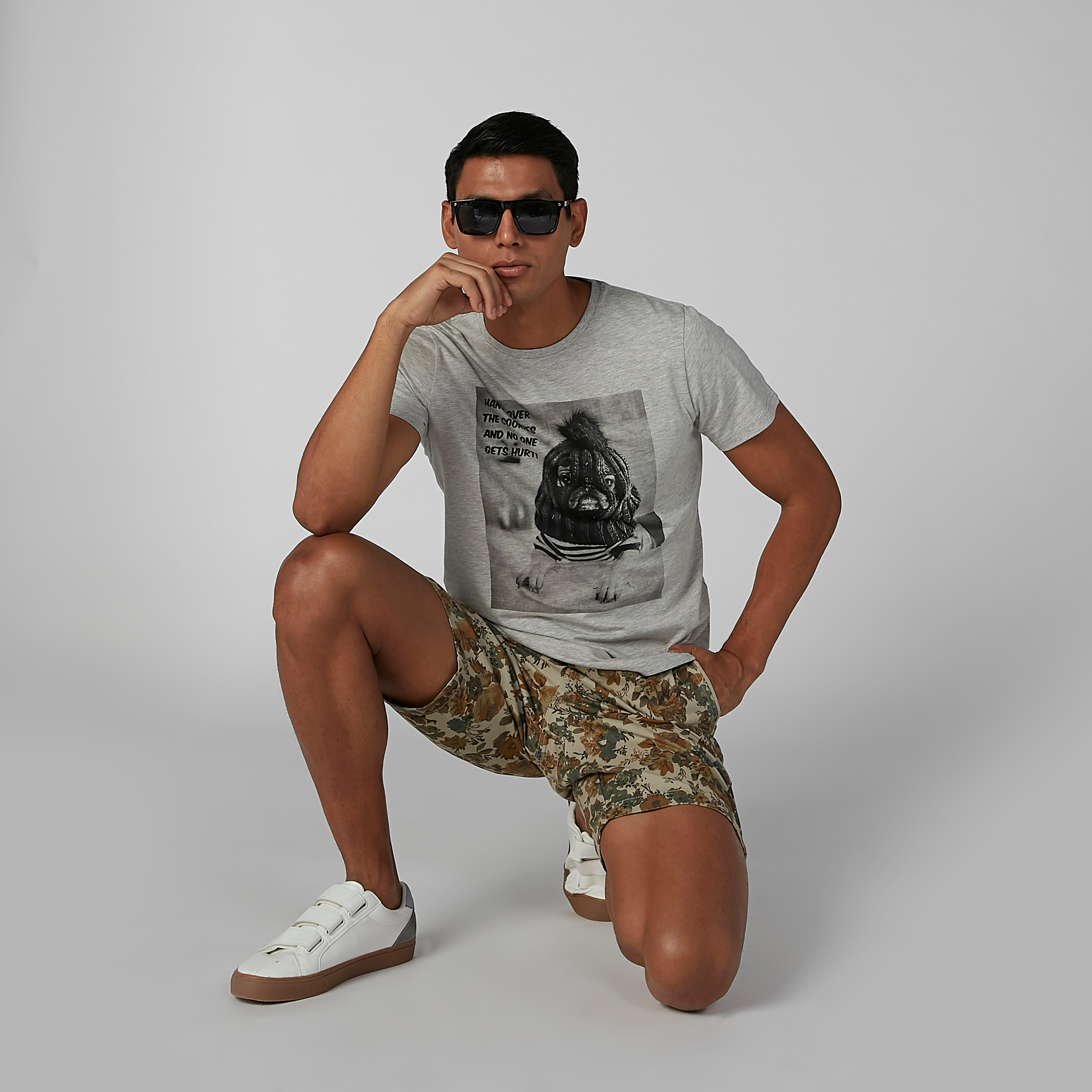 تيشيرت مستدام بقصّة سليم وياقة ضيّقة وطبعات-men-clothing-tshirtsandpolos-tshirts-image-2