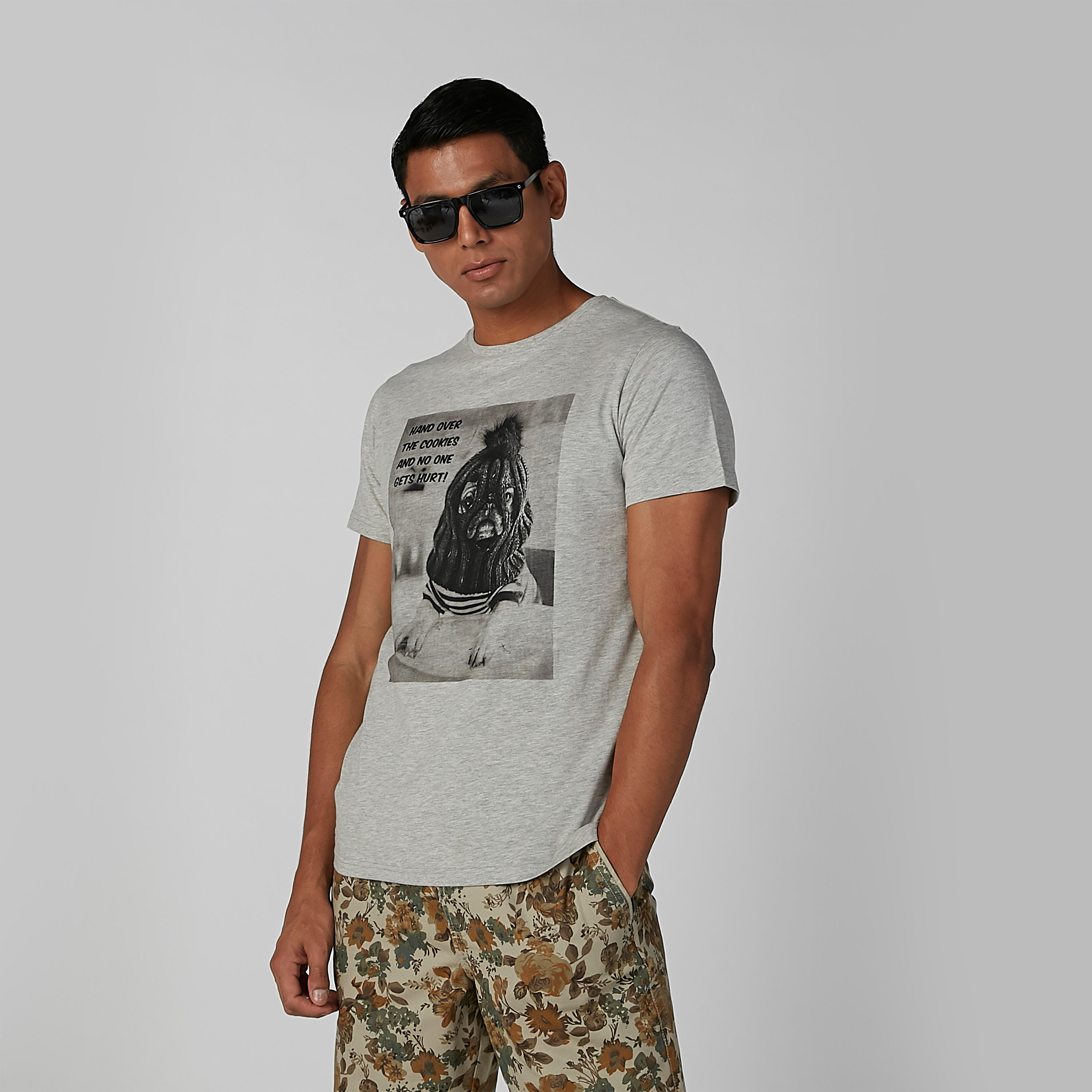 تيشيرت مستدام بقصّة سليم وياقة ضيّقة وطبعات-men-clothing-tshirtsandpolos-tshirts-image-5