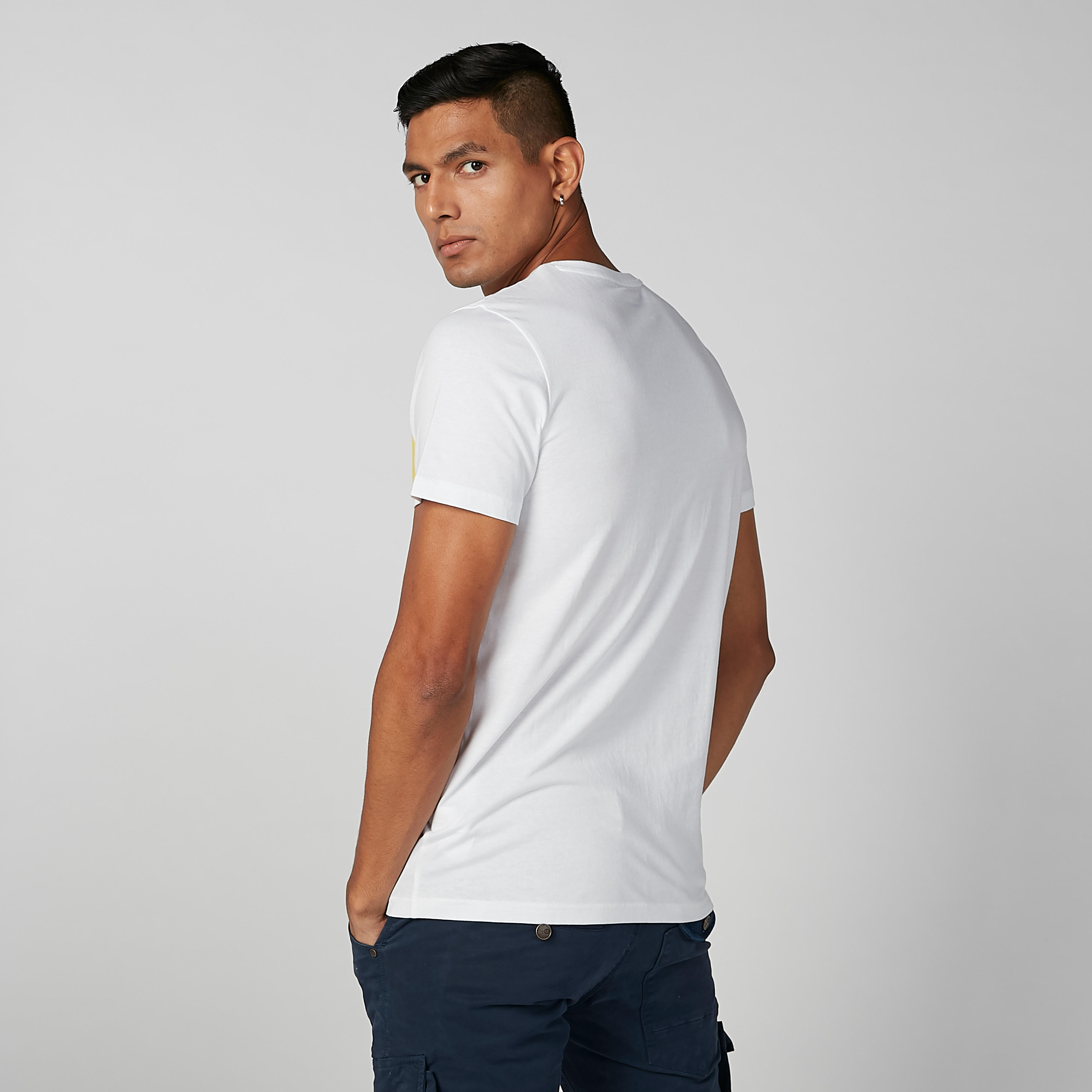 تيشيرت مستدام سليم وياقة ضيّقة وطبعات-men-clothing-tshirtsandpolos-tshirts-image-3