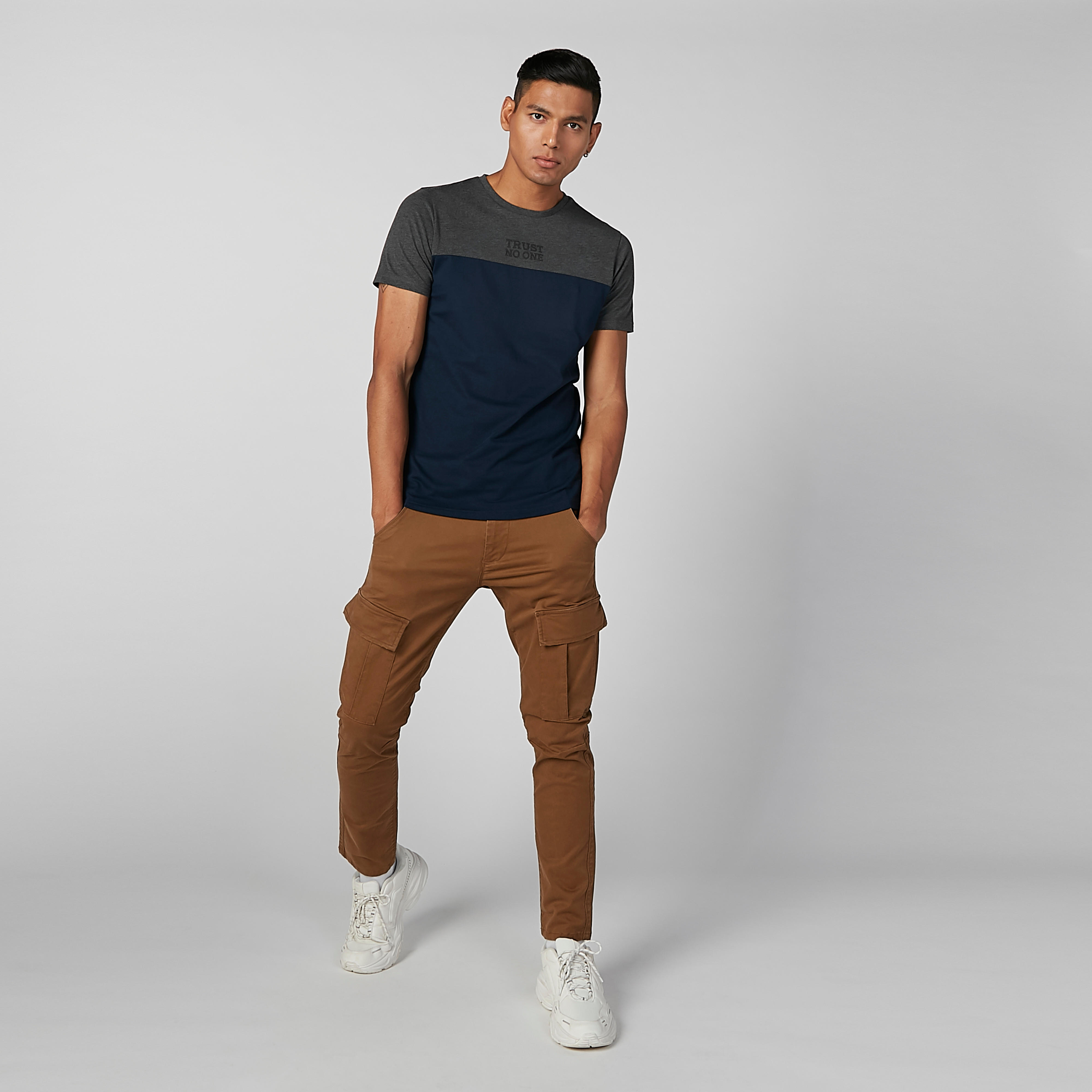 تيشيرت مستدام سليم بياقة ضيّقة وطبعات -men-clothing-tshirtsandpolos-tshirts-image-2