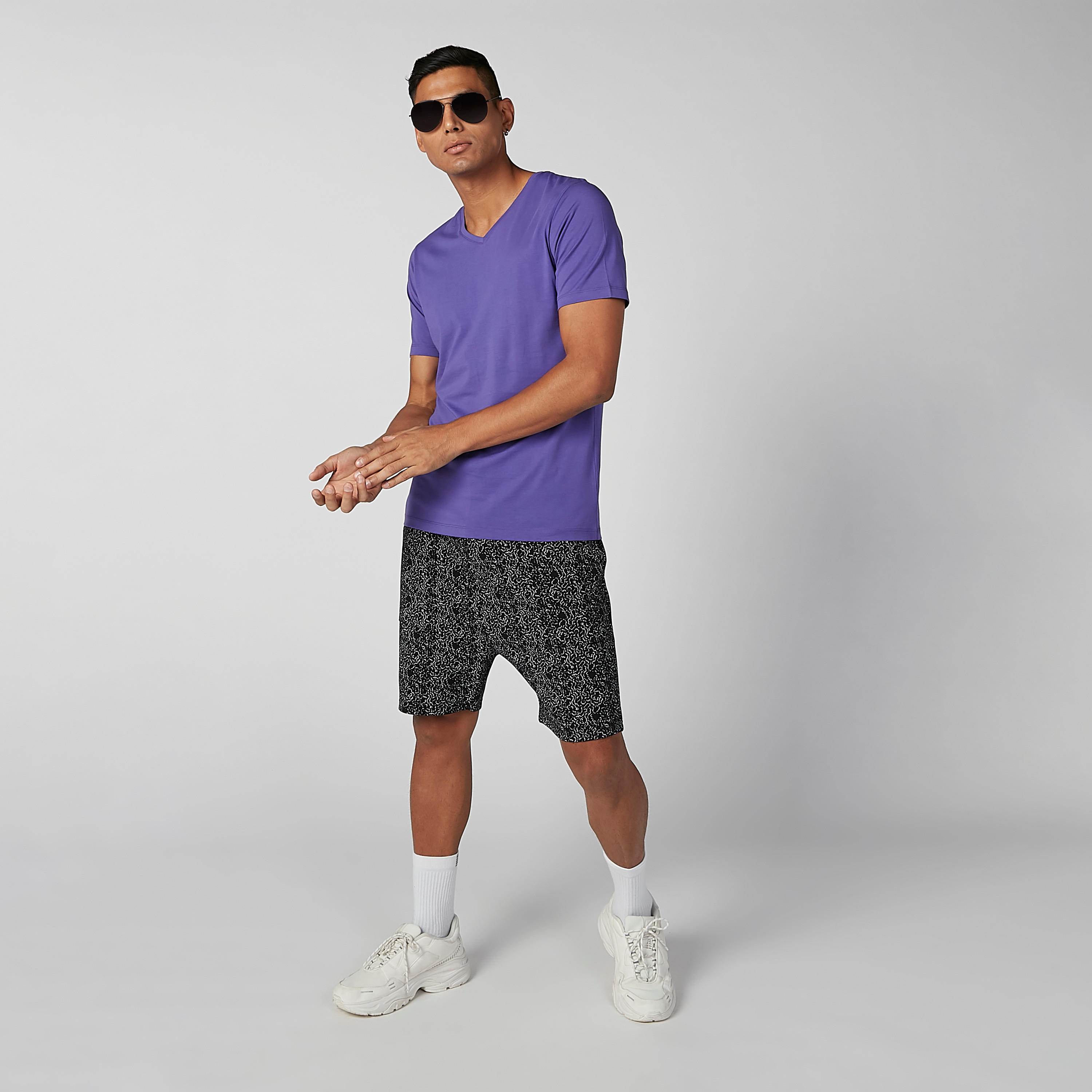 شورت مستدام برباط وجيوب وطبعات-men-clothing-bottoms-shorts-image-1