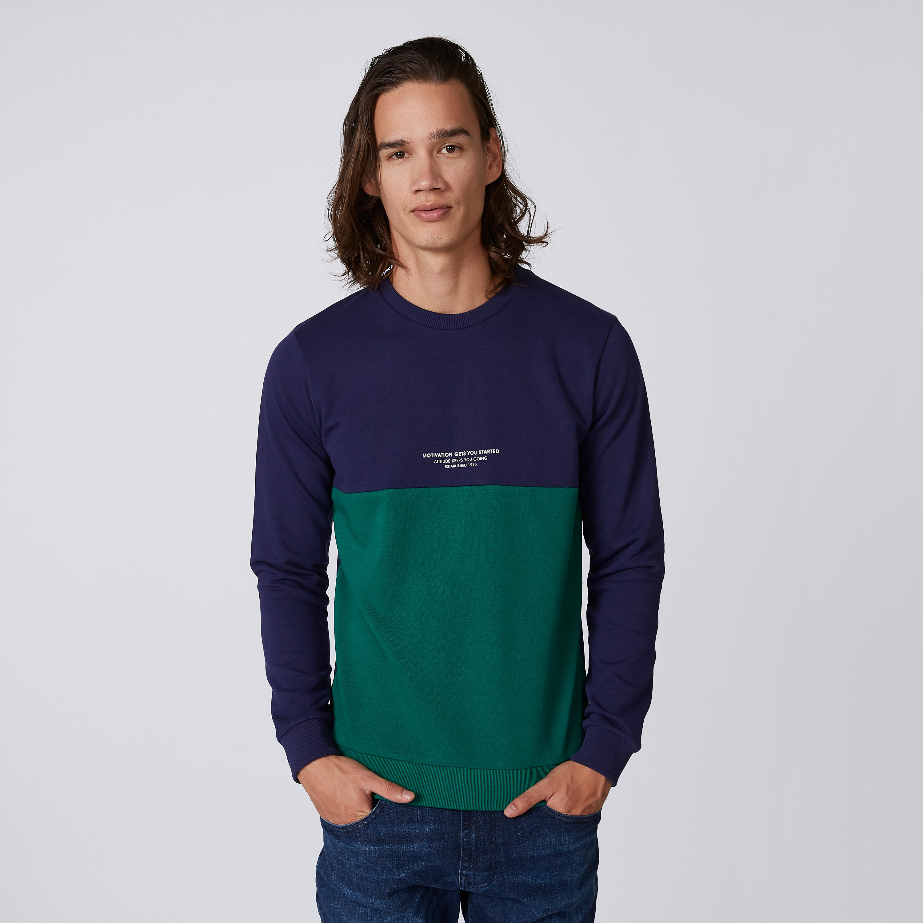سويت شيرت بياقة مستديرة وأكمام طويلة وطبعات-men-clothing-sweatersandpullovers-image-1