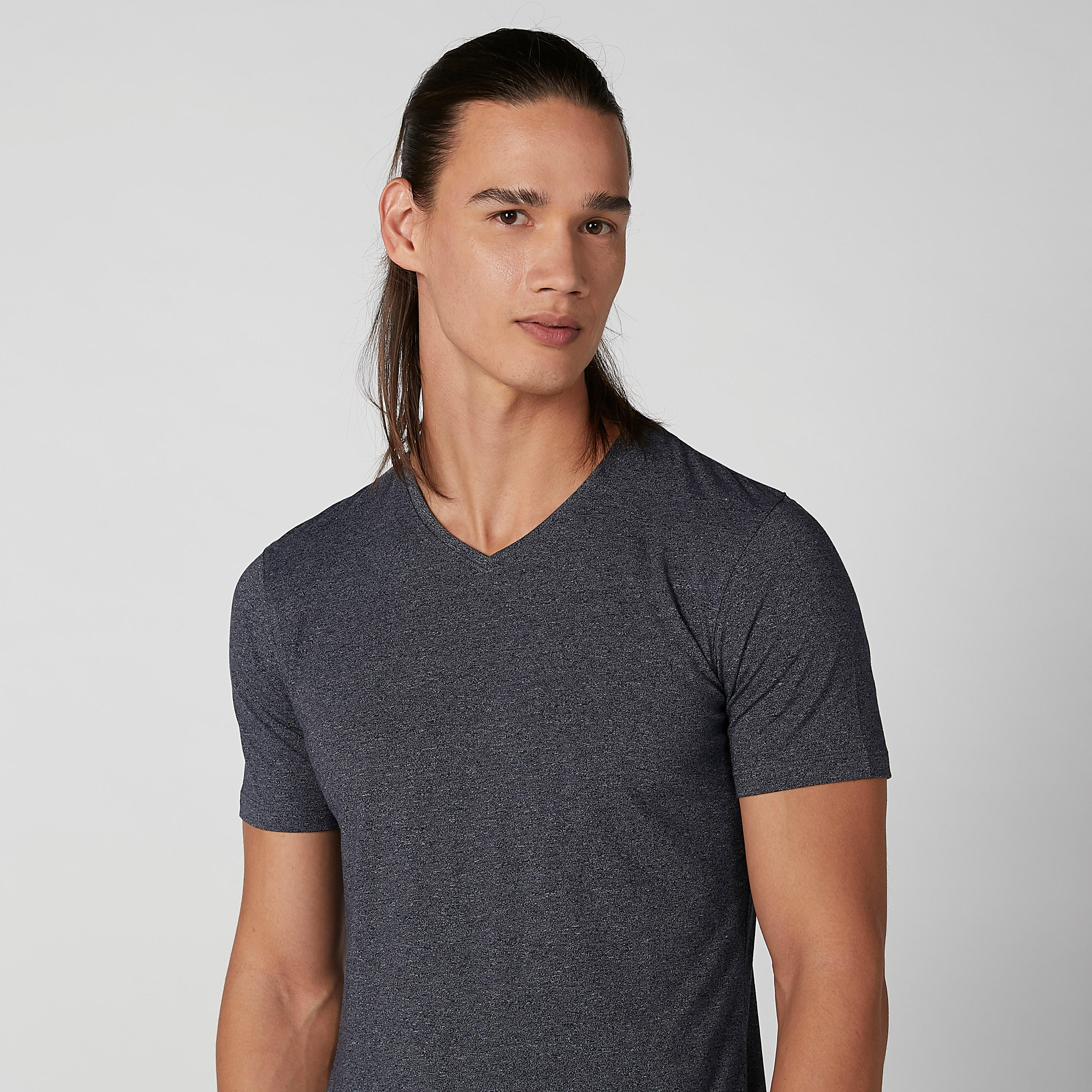 تيشيرت سادة بياقة V وأكمام قصيرة-men-clothing-tshirtsandpolos-tshirts-image-2