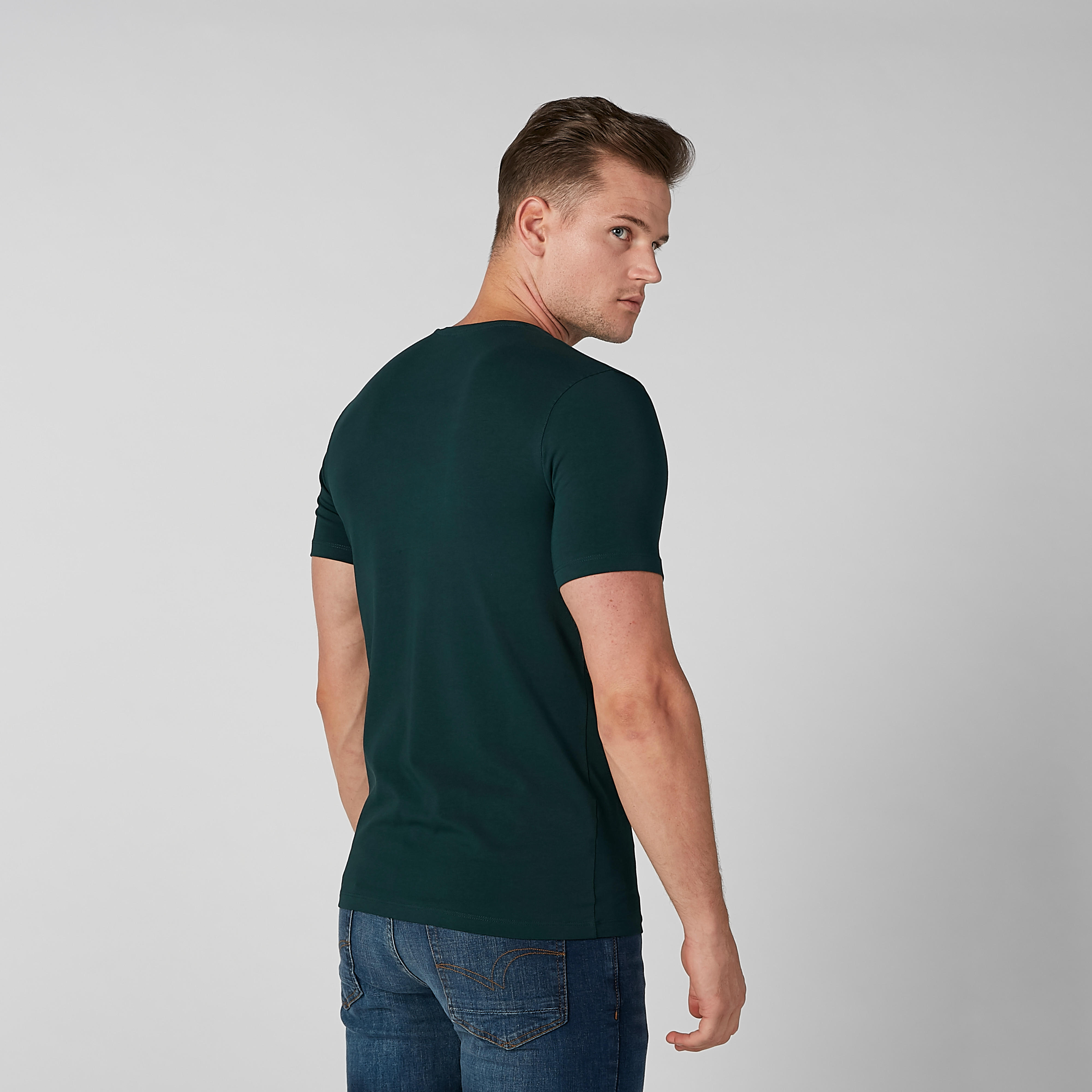 تيشيرت مستدام سليم سادة بياقة V وأكمام قصيرة-men-clothing-tshirtsandpolos-tshirts-image-3